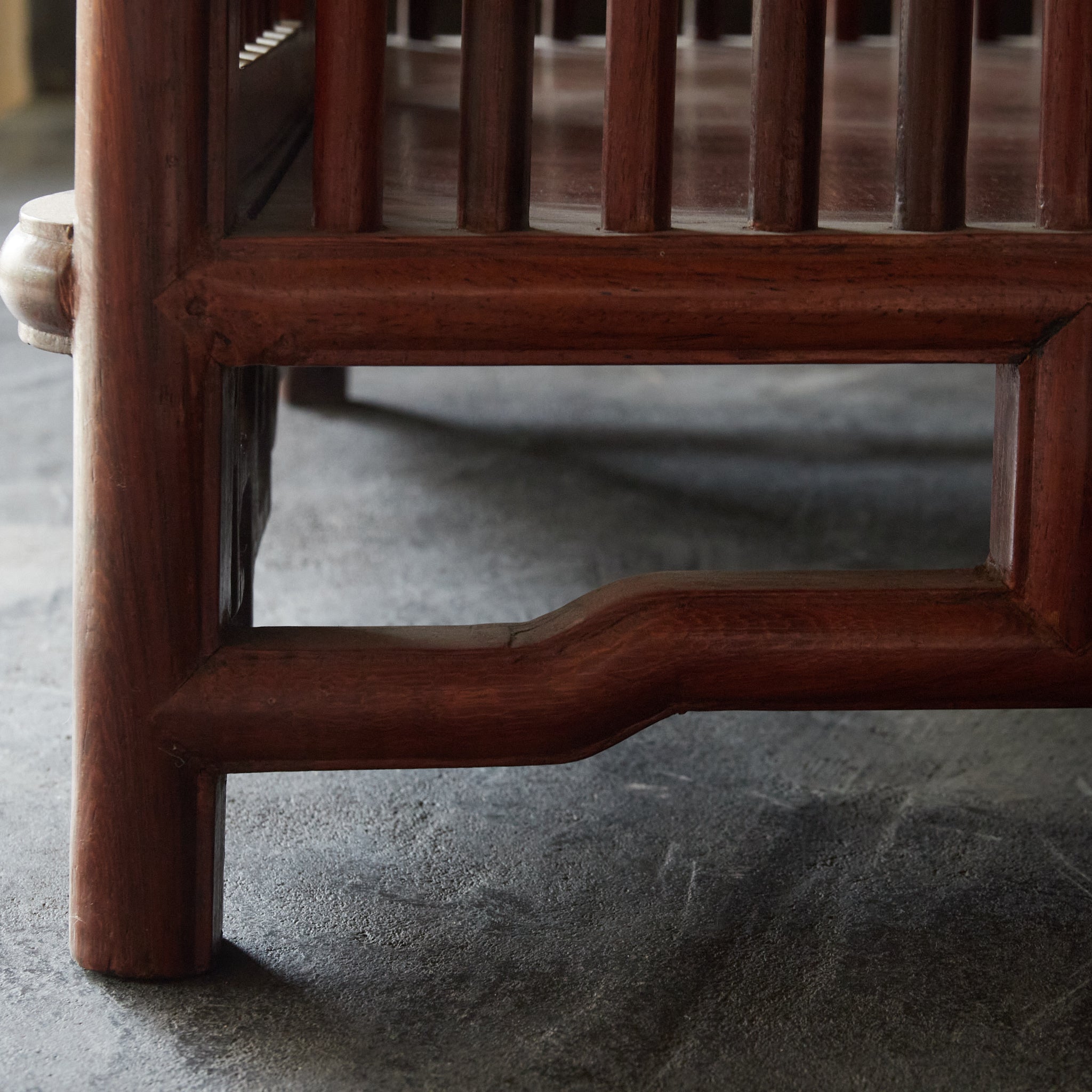 ESTANTE PARA TÉ DE MADERA DE KARAKI, Dinastía Qing(1616–1911 d. C.)
