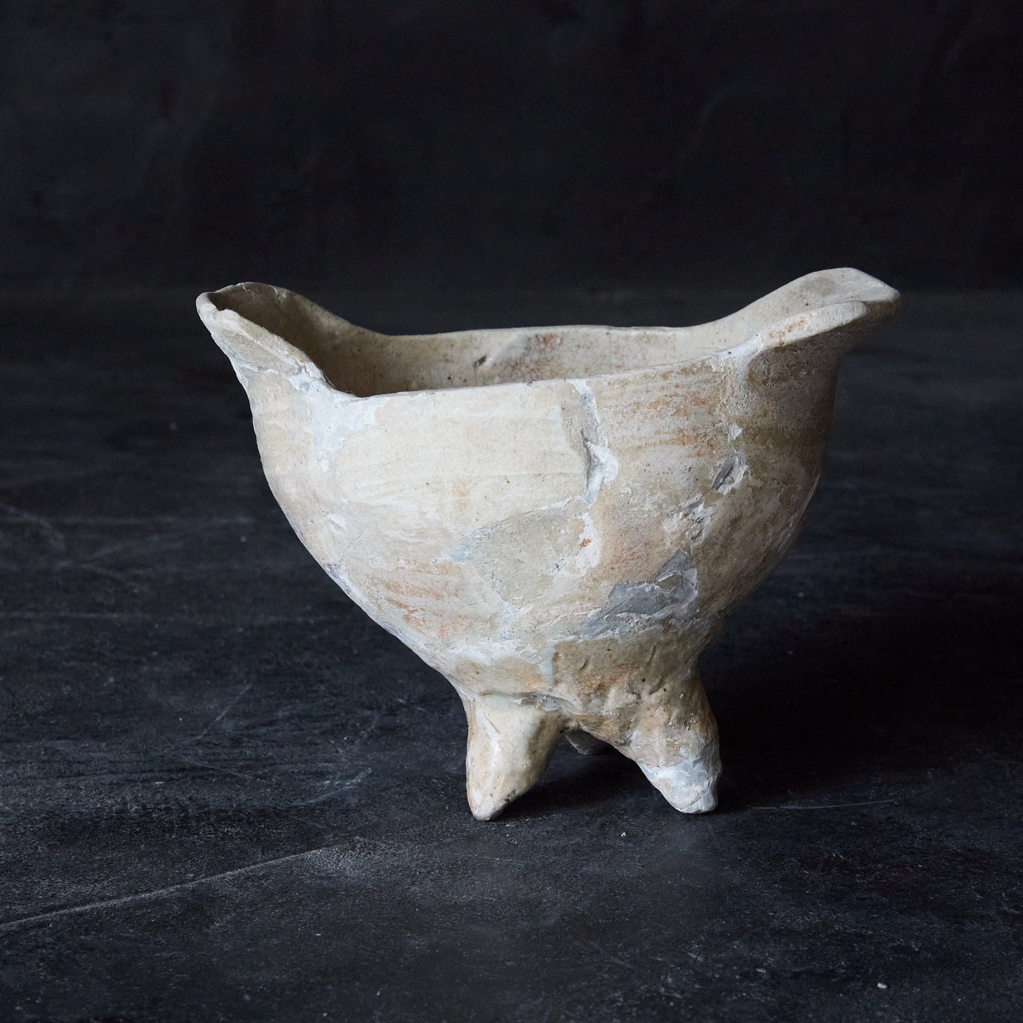 李朝 堅手三足爵型祭器(1392–1897 CE)