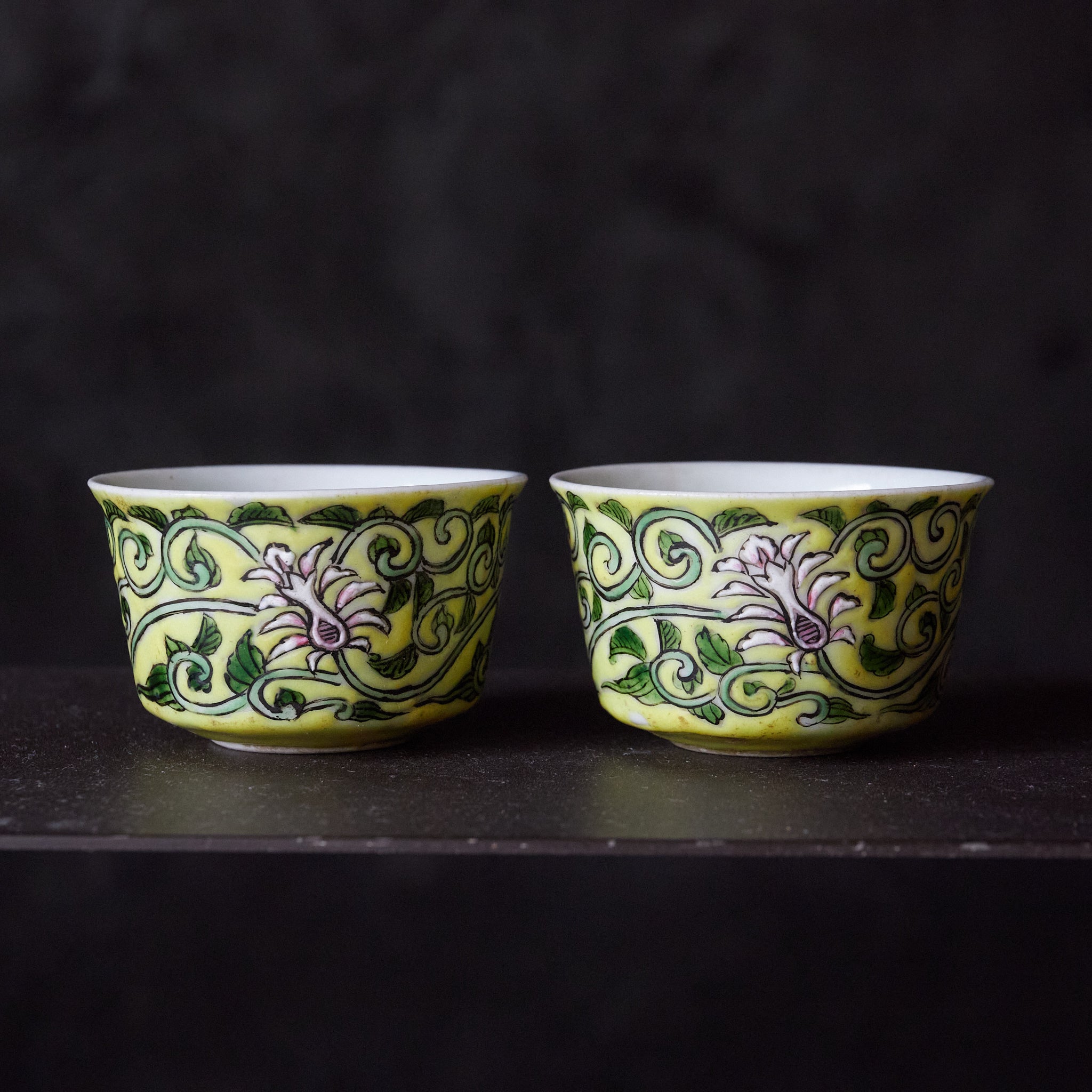 清代 粉彩杯 一対(1616–1911 CE)