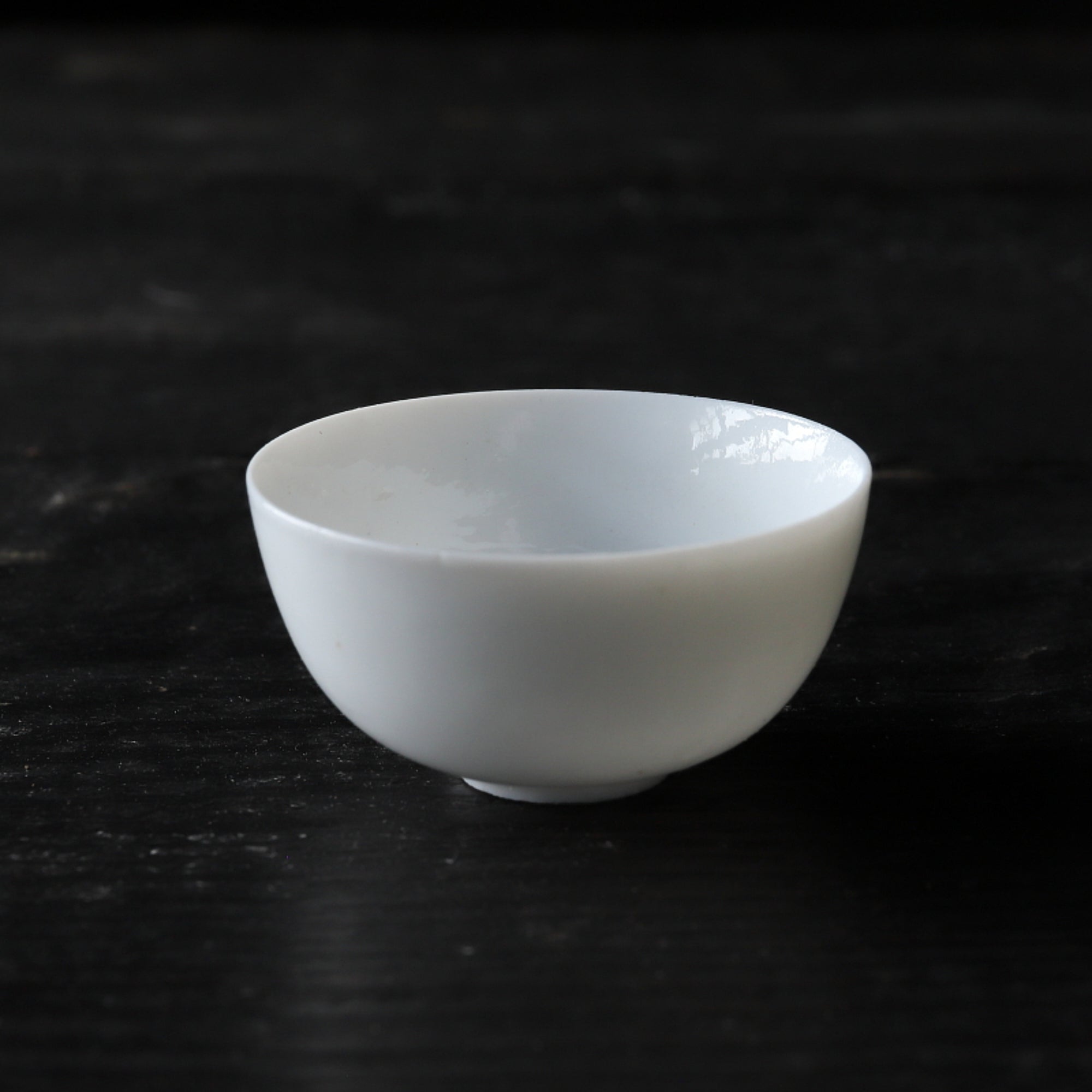 DÜNNE HALBMONDFÖRMIGE TEETASSE, Weißporzellan, 5er-set, 1960er–1980er, Gegenwart(ab dem 20. Jahrhundert)