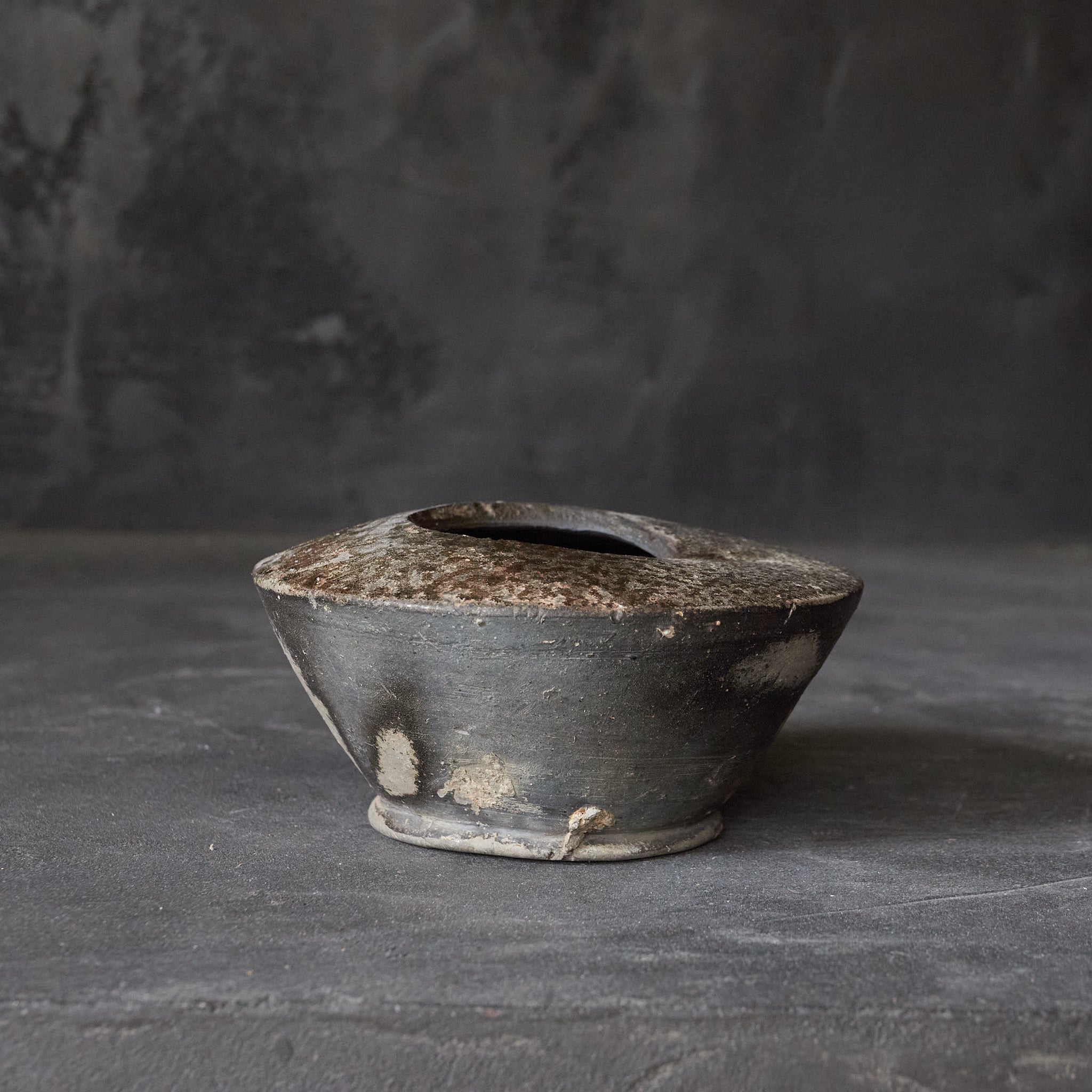 長頸壺(殘片)(平安時代, 西元794年–1185年)