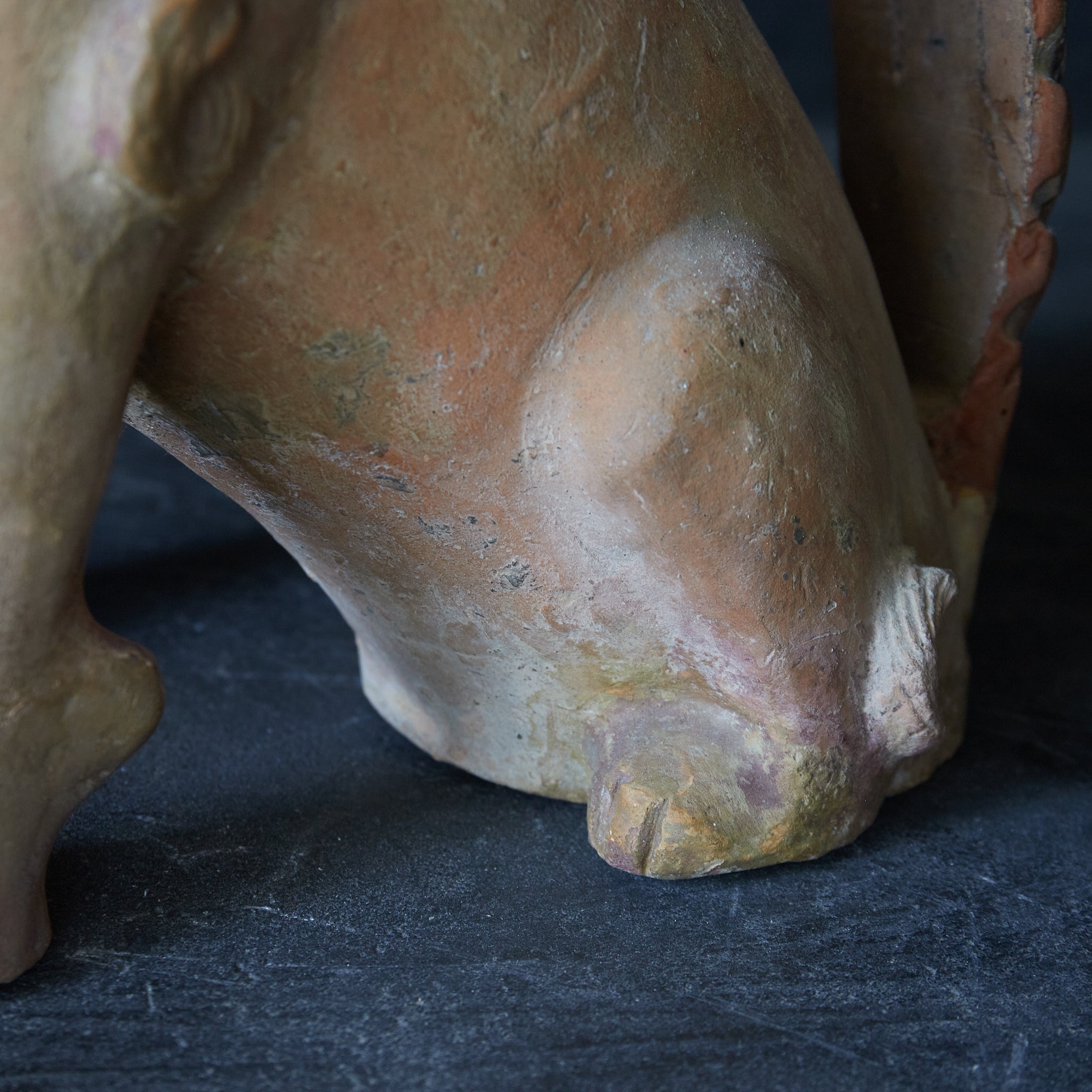 EARTHENWARE / GUARDIAN LION-DOG / ONE-HORNED LION STATUE