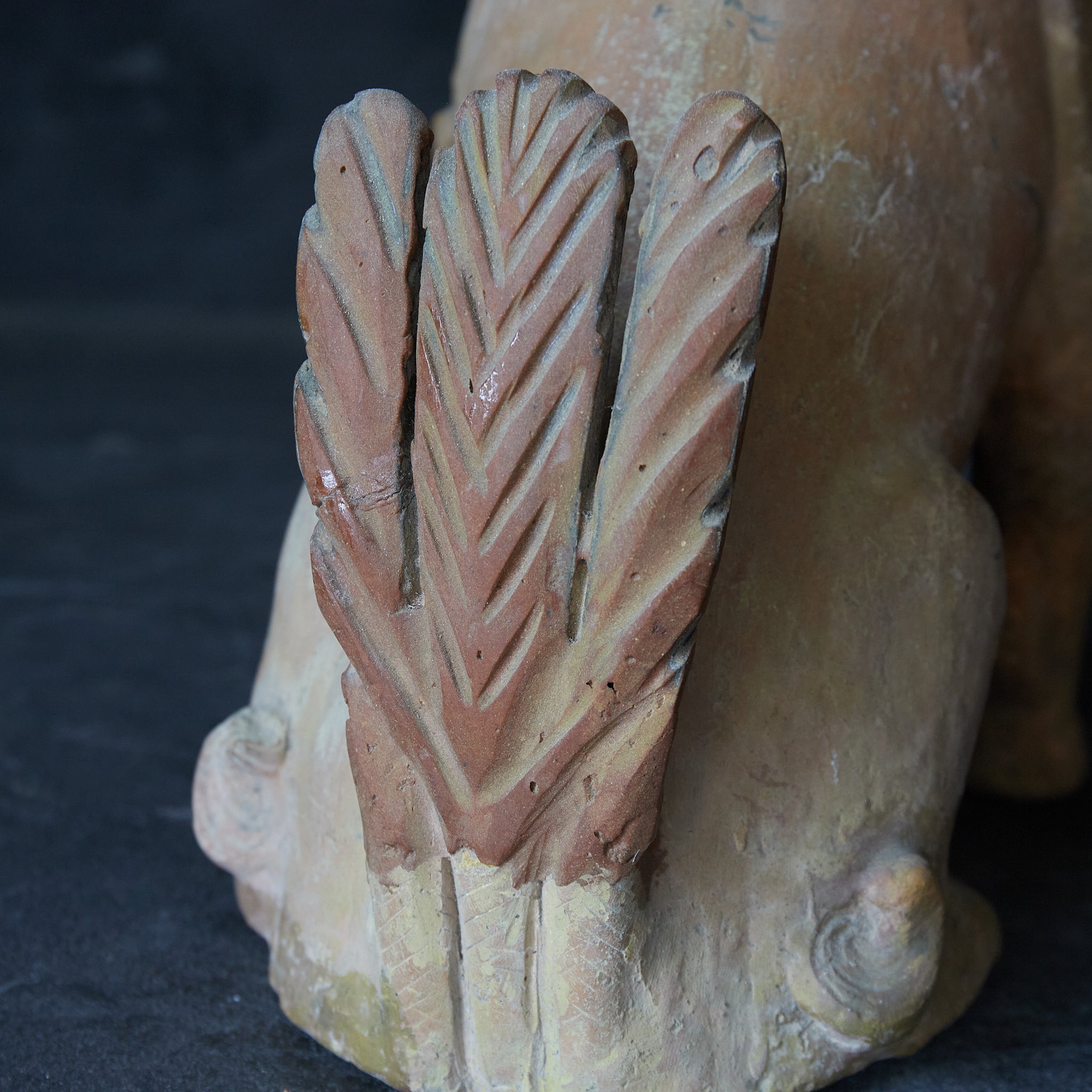 EARTHENWARE / GUARDIAN LION-DOG / ONE-HORNED LION STATUE