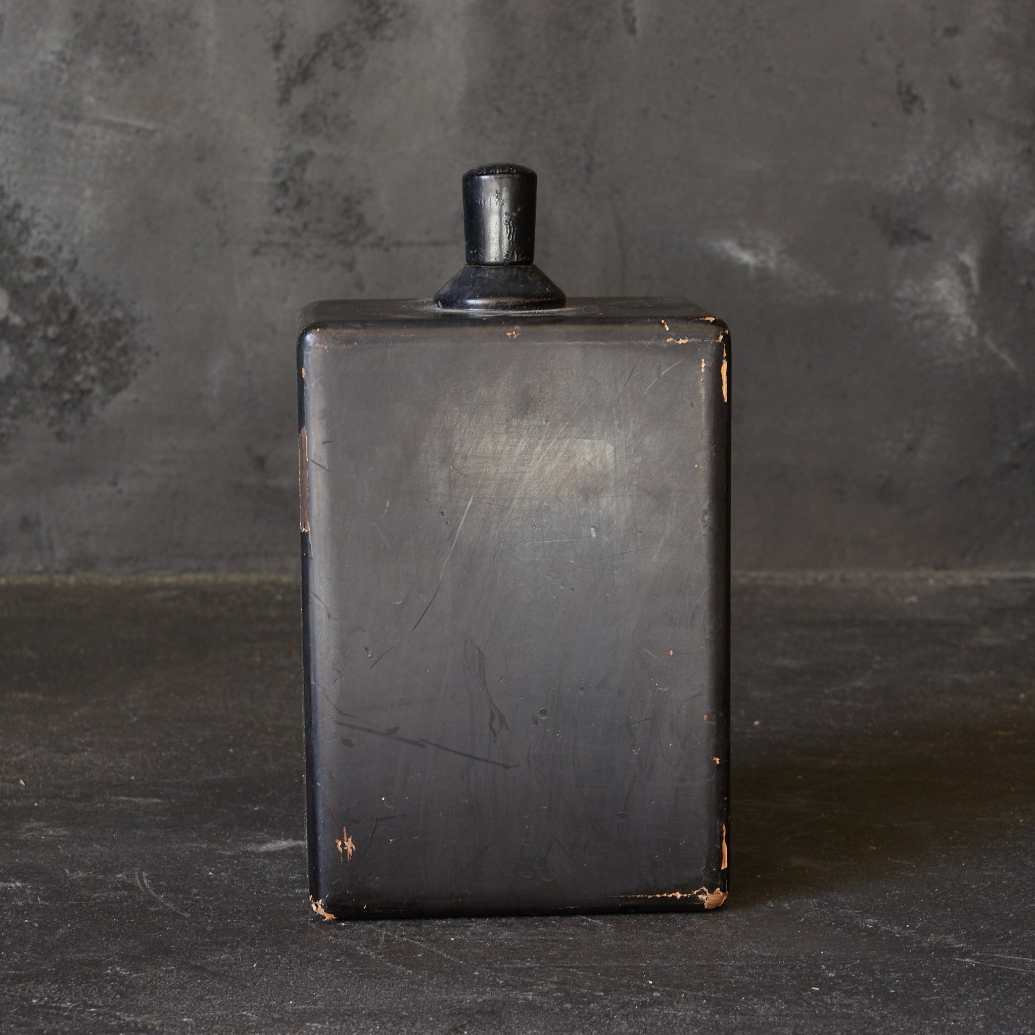 BOTELLA DE AGUA ANGULAR, Período Edo(1603–1867 d. C.)