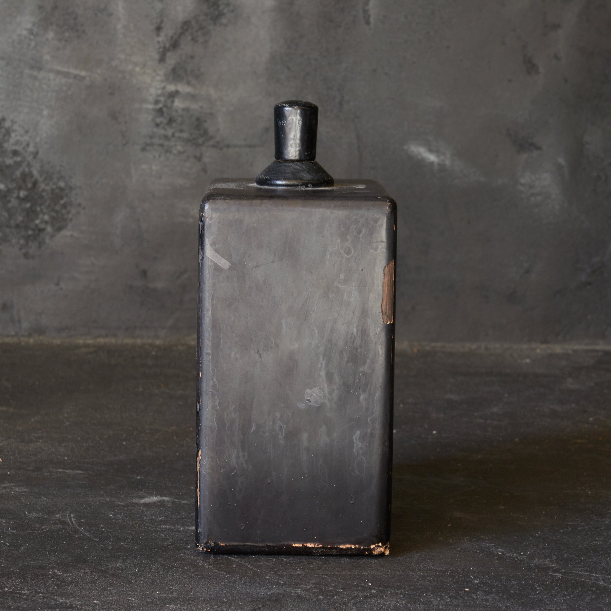BOTELLA DE AGUA ANGULAR, Período Edo(1603–1867 d. C.)