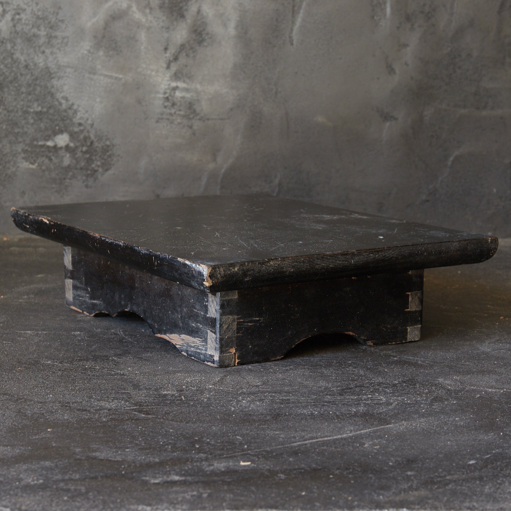 SOPORTE PARA OFRENDAS, Dinastía Joseon(1392–1897 d. C.)