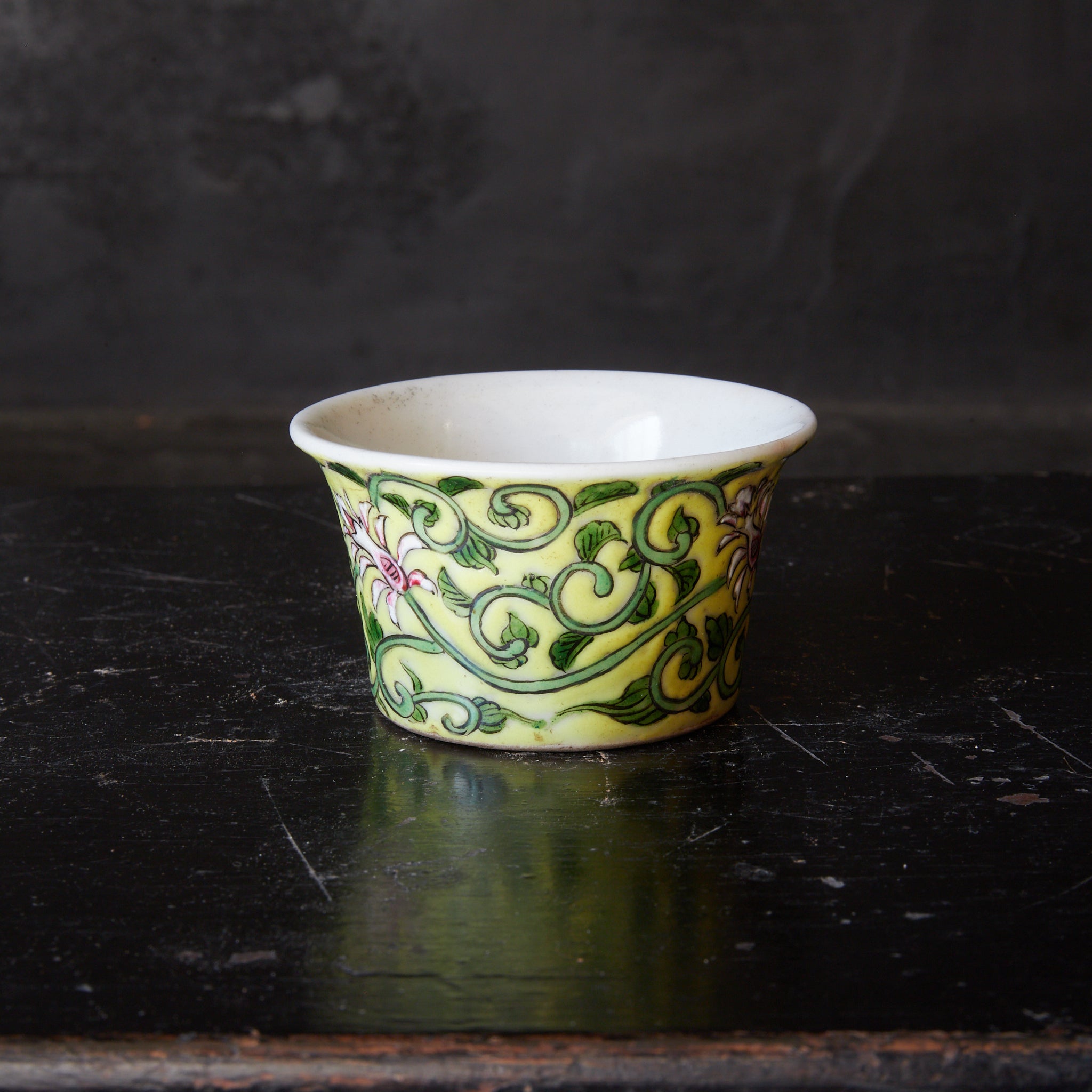 CHOKO, With Famille Rose floral and plant design, Qing Dynasty(1616–1911CE)
