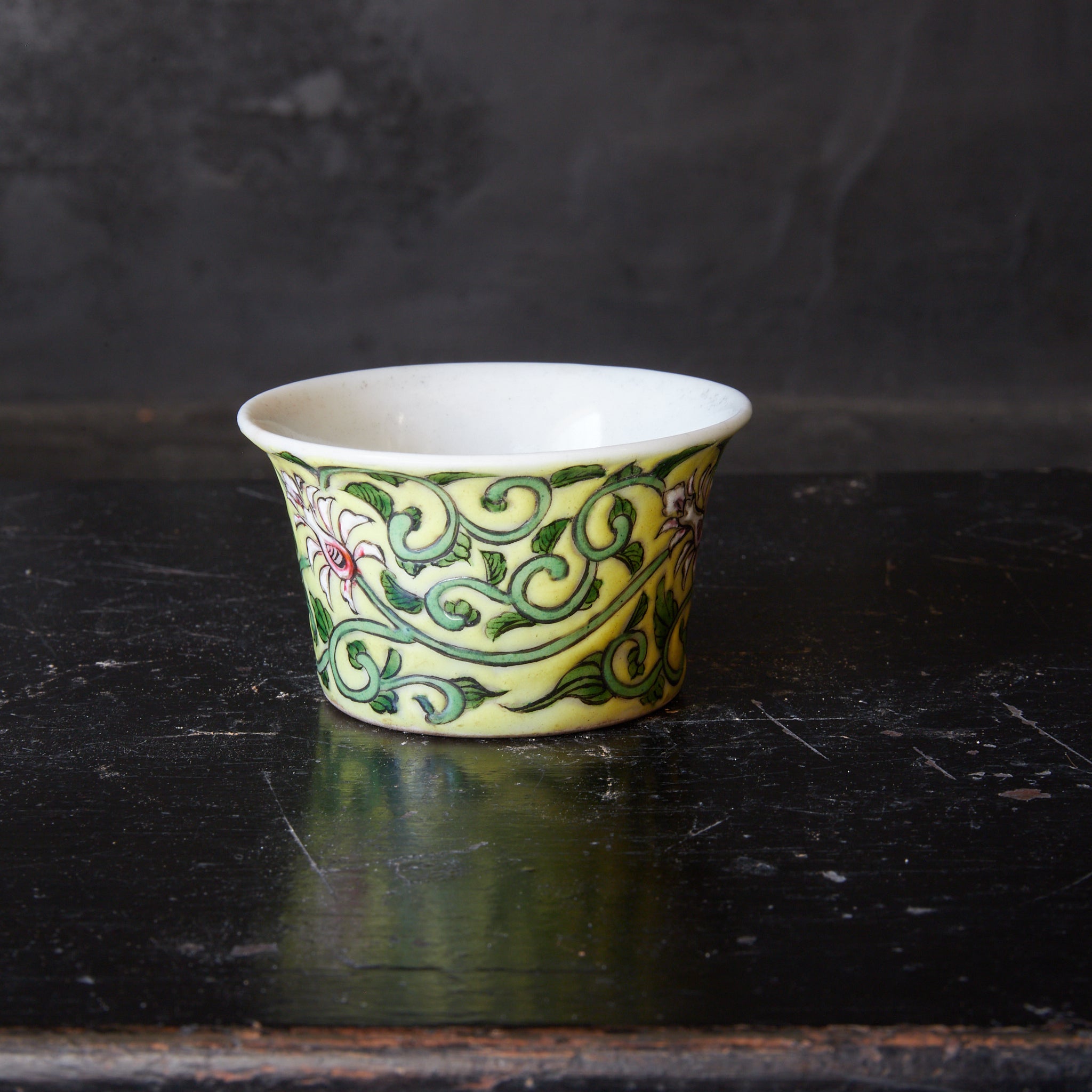 CHOKO, With Famille Rose floral and plant design, Qing Dynasty(1616–1911CE)