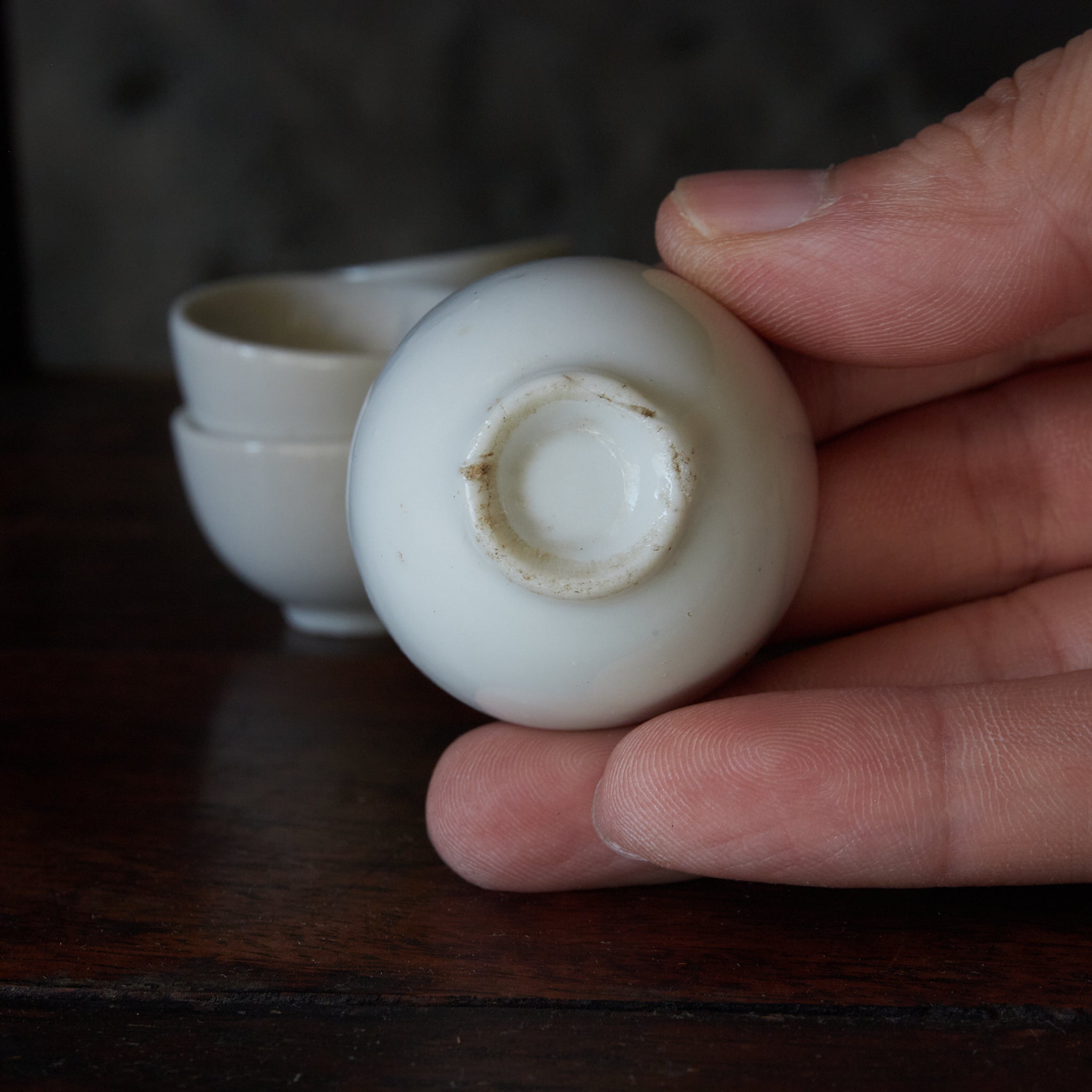 TAZA PARA GYOKURO, Porcelana blanca, juego de 5, Dinastía Qing(1616–1911 d. C.)
