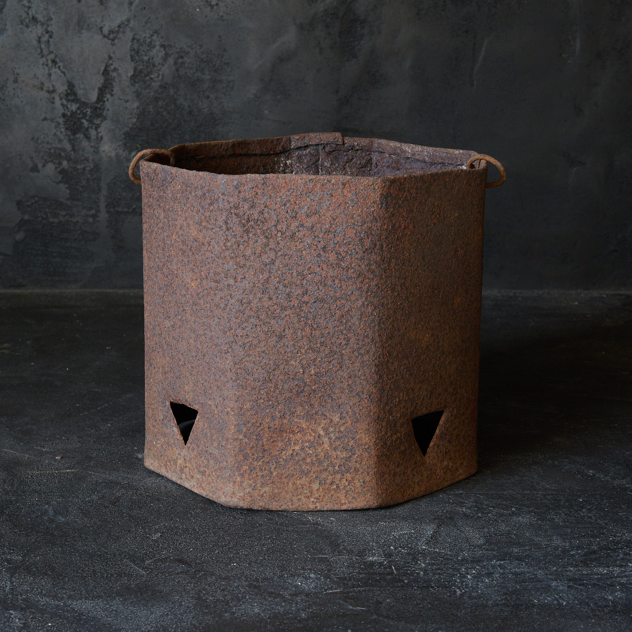 OLD CHARCOAL BRAZIER, with an iron ring, Joseon Dynasty(1392–1897CE)