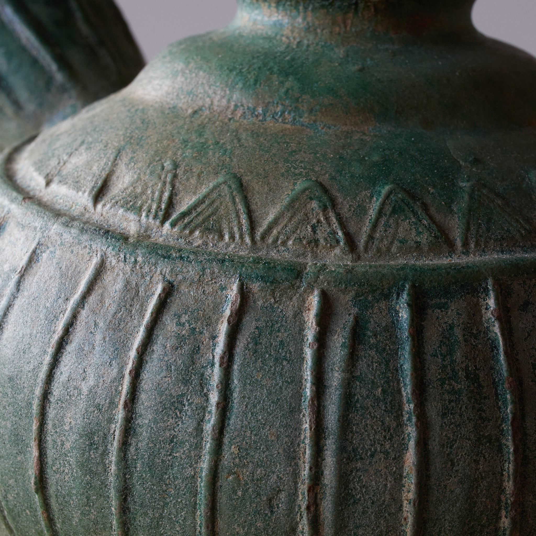 KENDI-KRUG, Grün glasiert, mit holzkiste, Ming-Dynastie(1368–1644 n. Chr.)