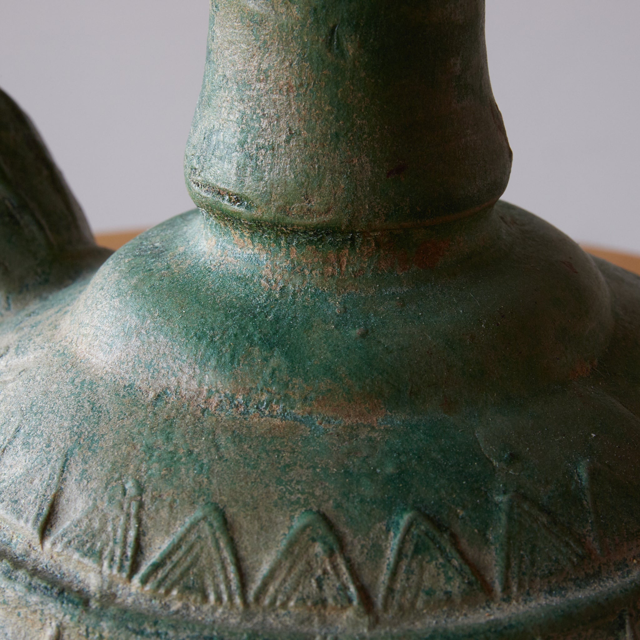 KENDI-KRUG, Grün glasiert, mit holzkiste, Ming-Dynastie(1368–1644 n. Chr.)
