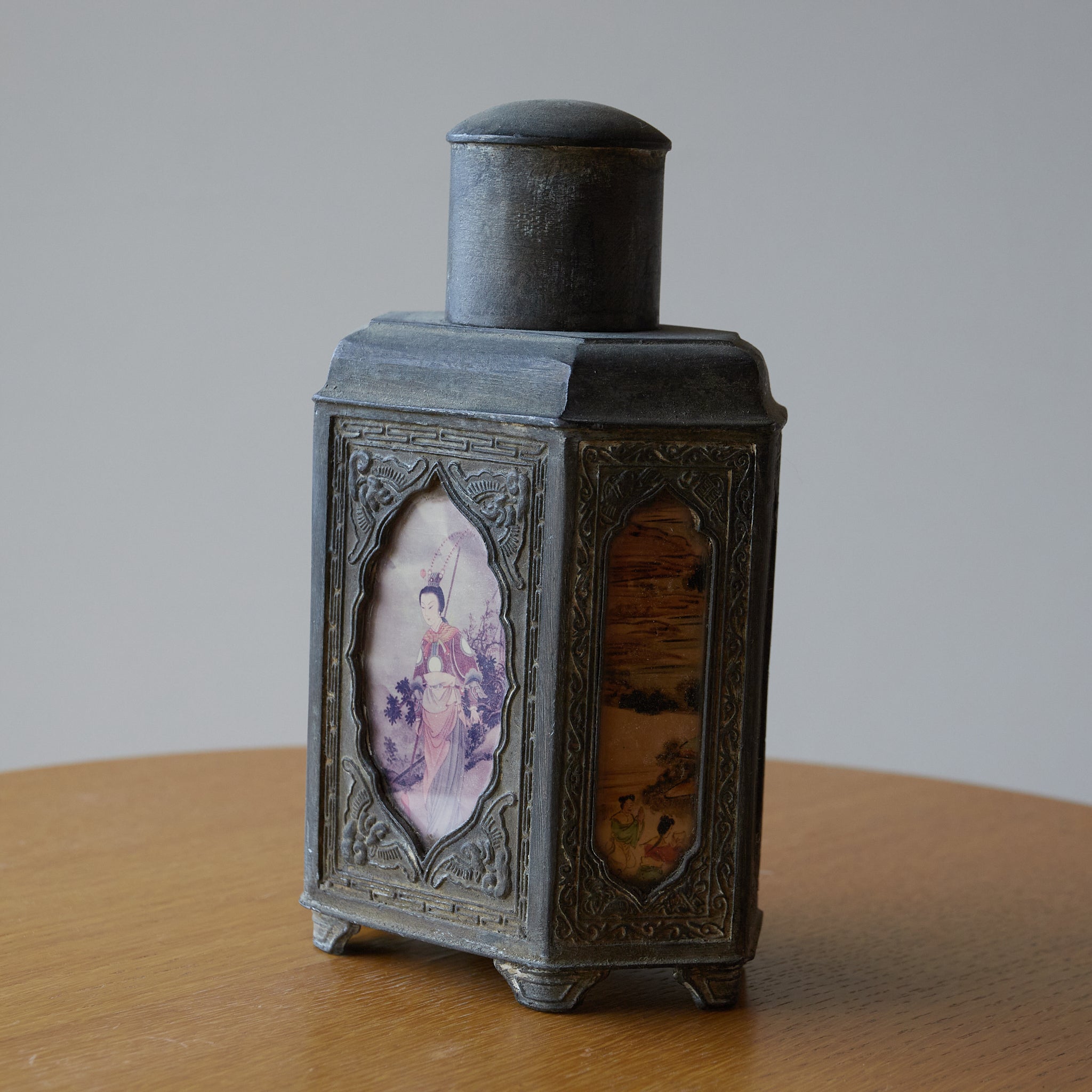 TARRO PARA TÉ DE ESTAÑO VIEJO, Dinastía Qing(1616–1911 d. C.)