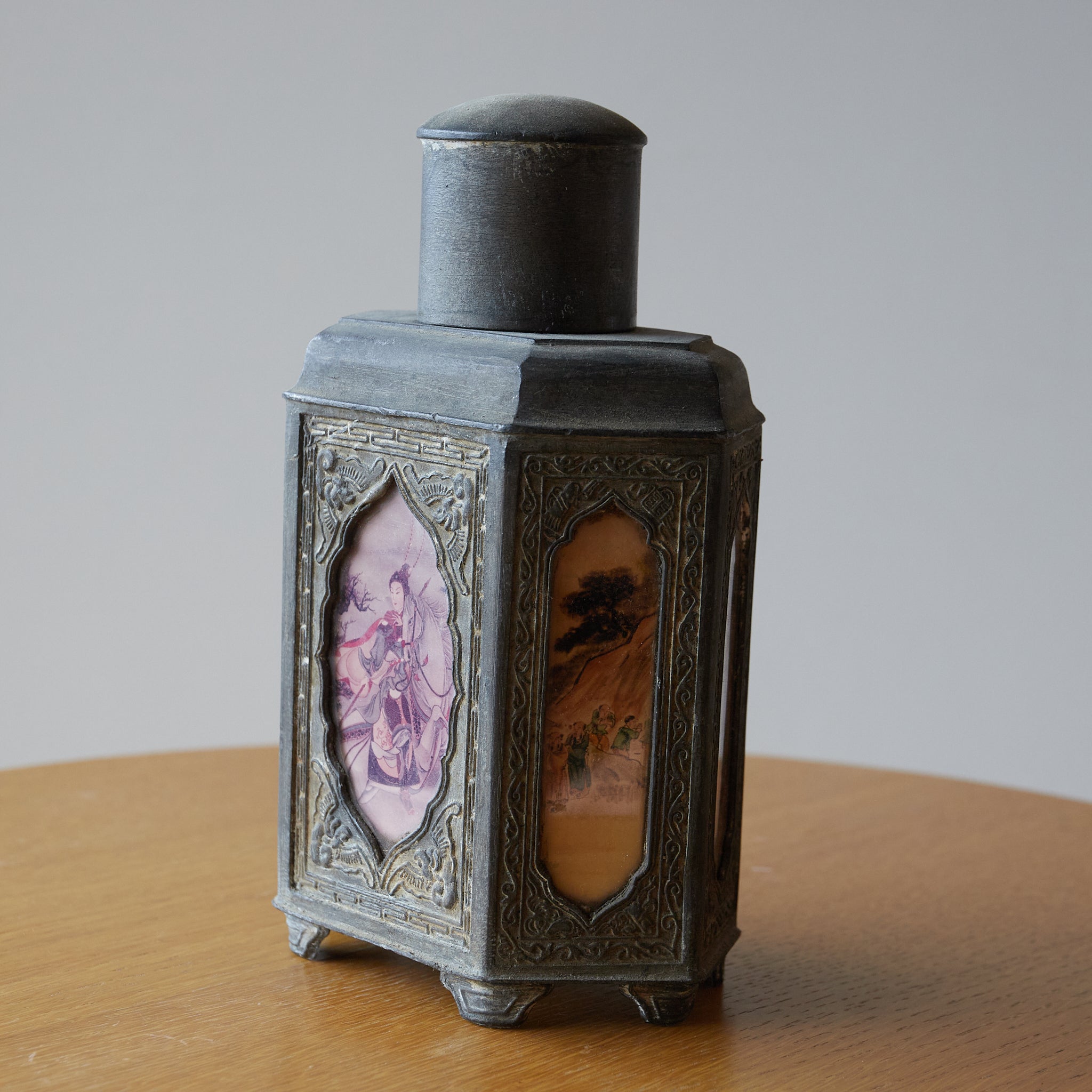 TARRO PARA TÉ DE ESTAÑO VIEJO, Dinastía Qing(1616–1911 d. C.)