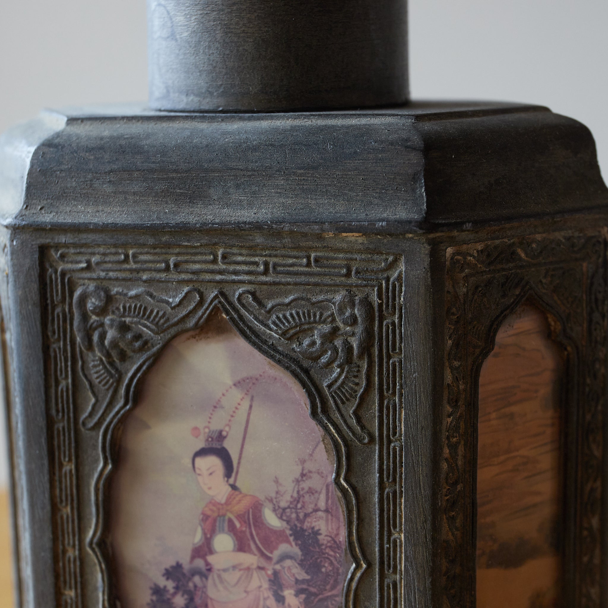 TARRO PARA TÉ DE ESTAÑO VIEJO, Dinastía Qing(1616–1911 d. C.)