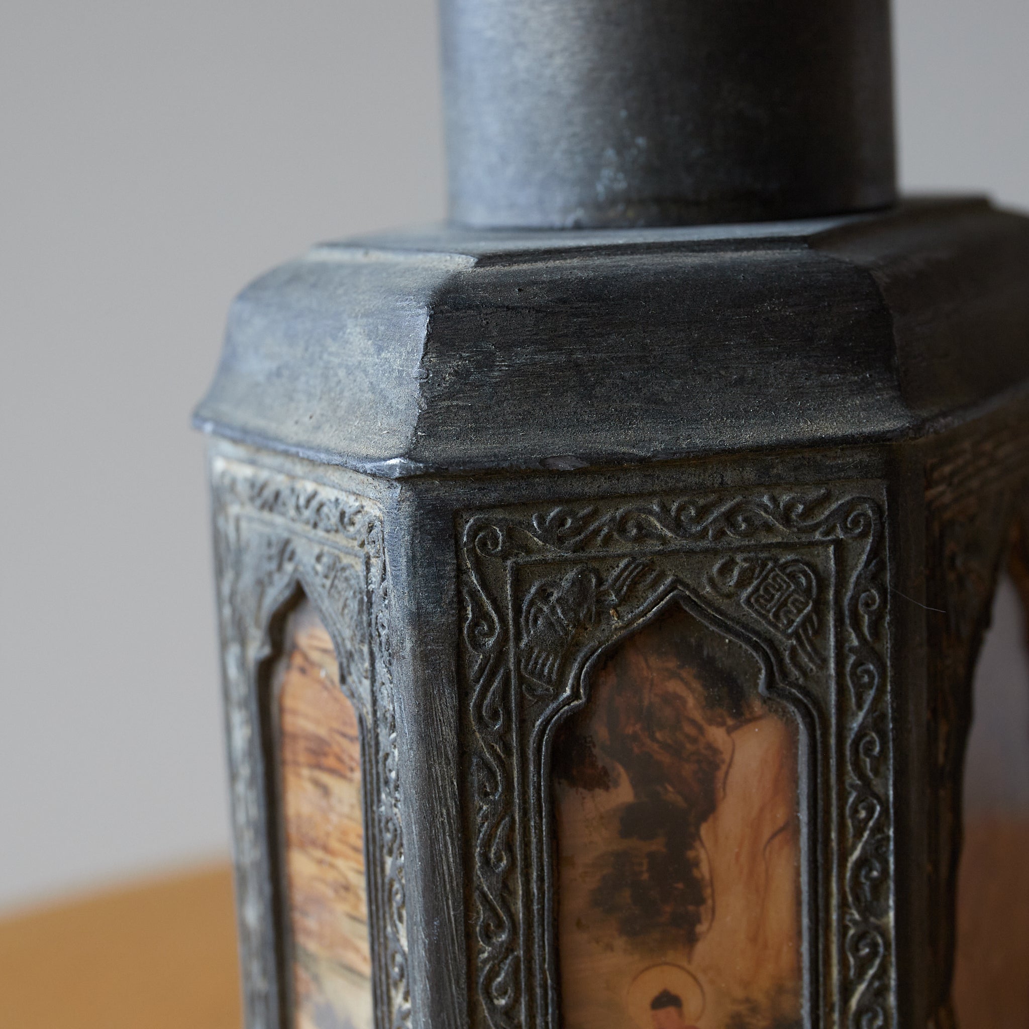 TARRO PARA TÉ DE ESTAÑO VIEJO, Dinastía Qing(1616–1911 d. C.)