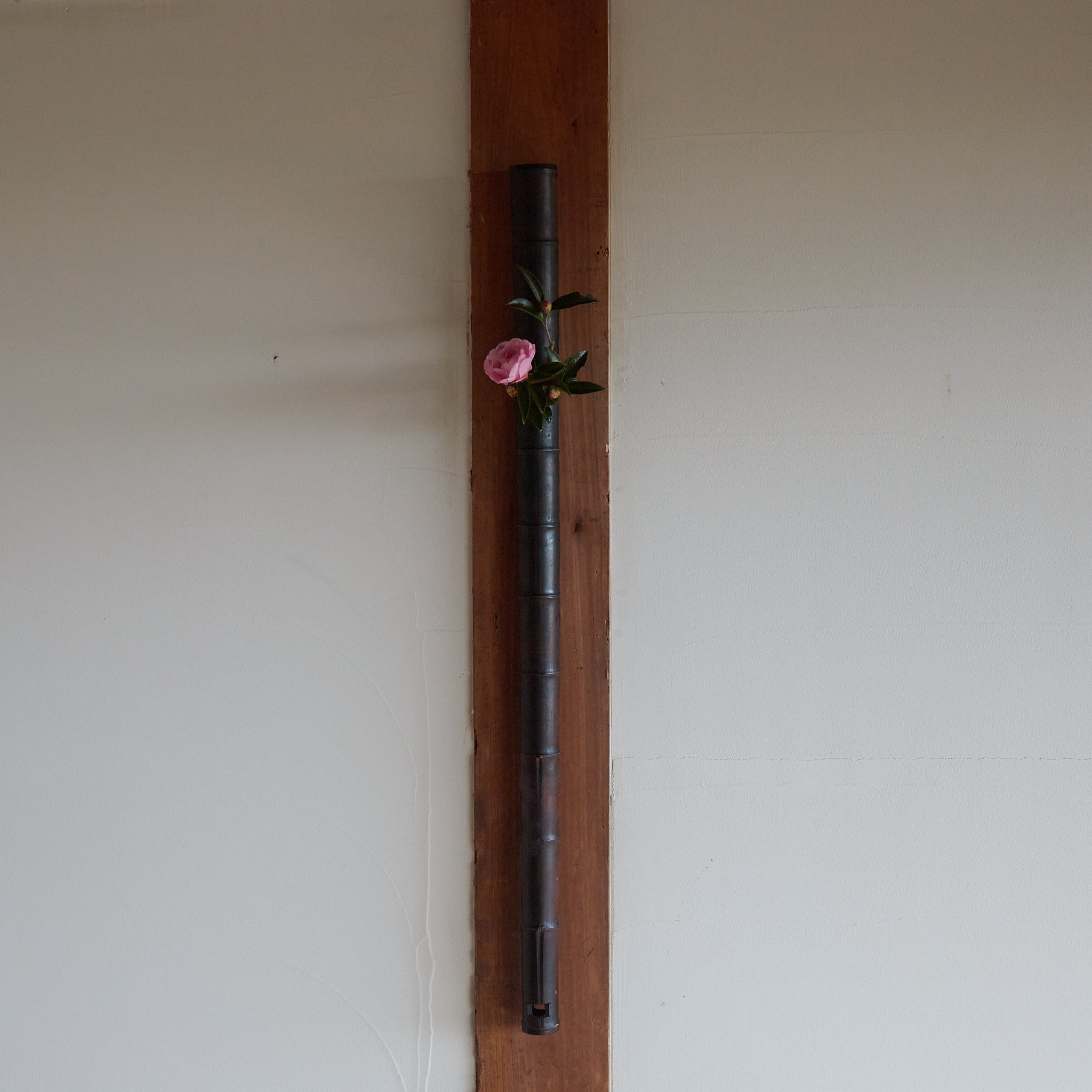 FLORERO COLGANTE DE SUSUDAKE, Período Edo(1603–1867 d. C.)