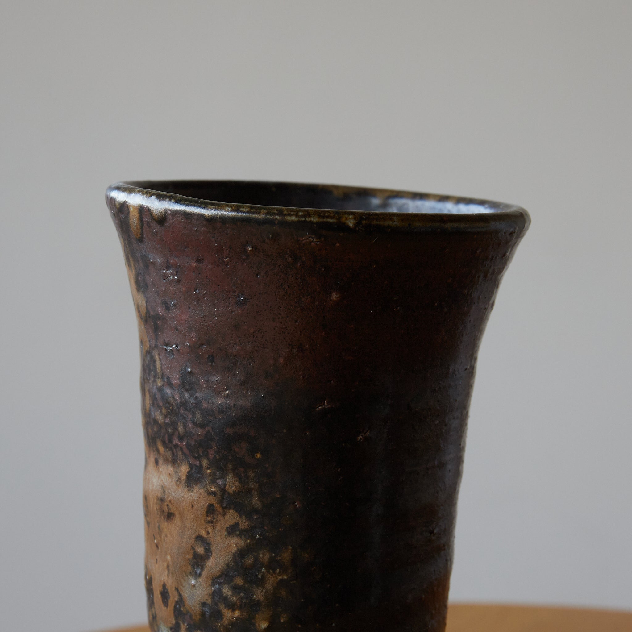 BLUMENVASE, Ko-Bizen, Azuchi-Momoyama–Edo-Zeit(1573–1867 n. Chr.)