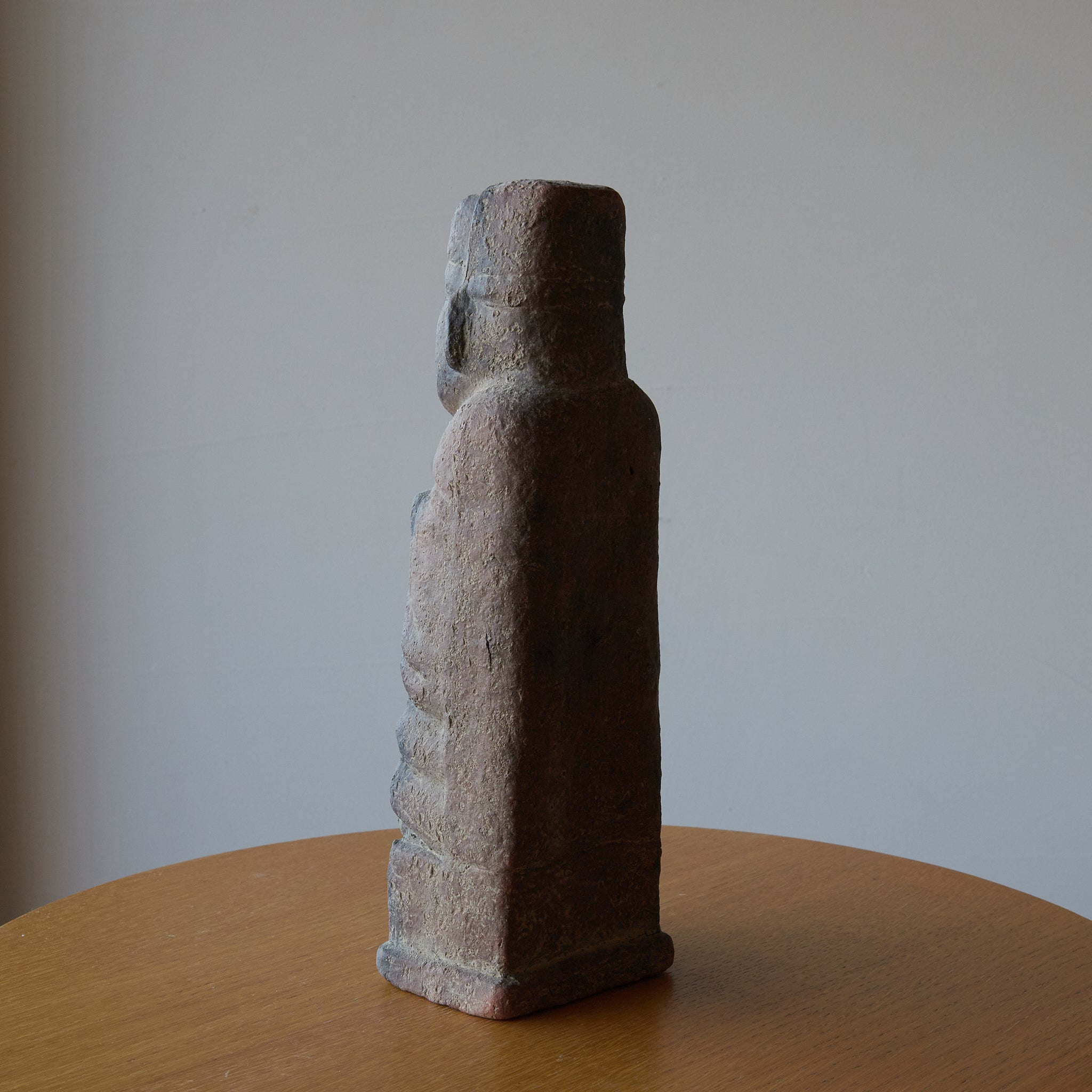 STATUE OF A LITERATUS, Sue-type Earthenware