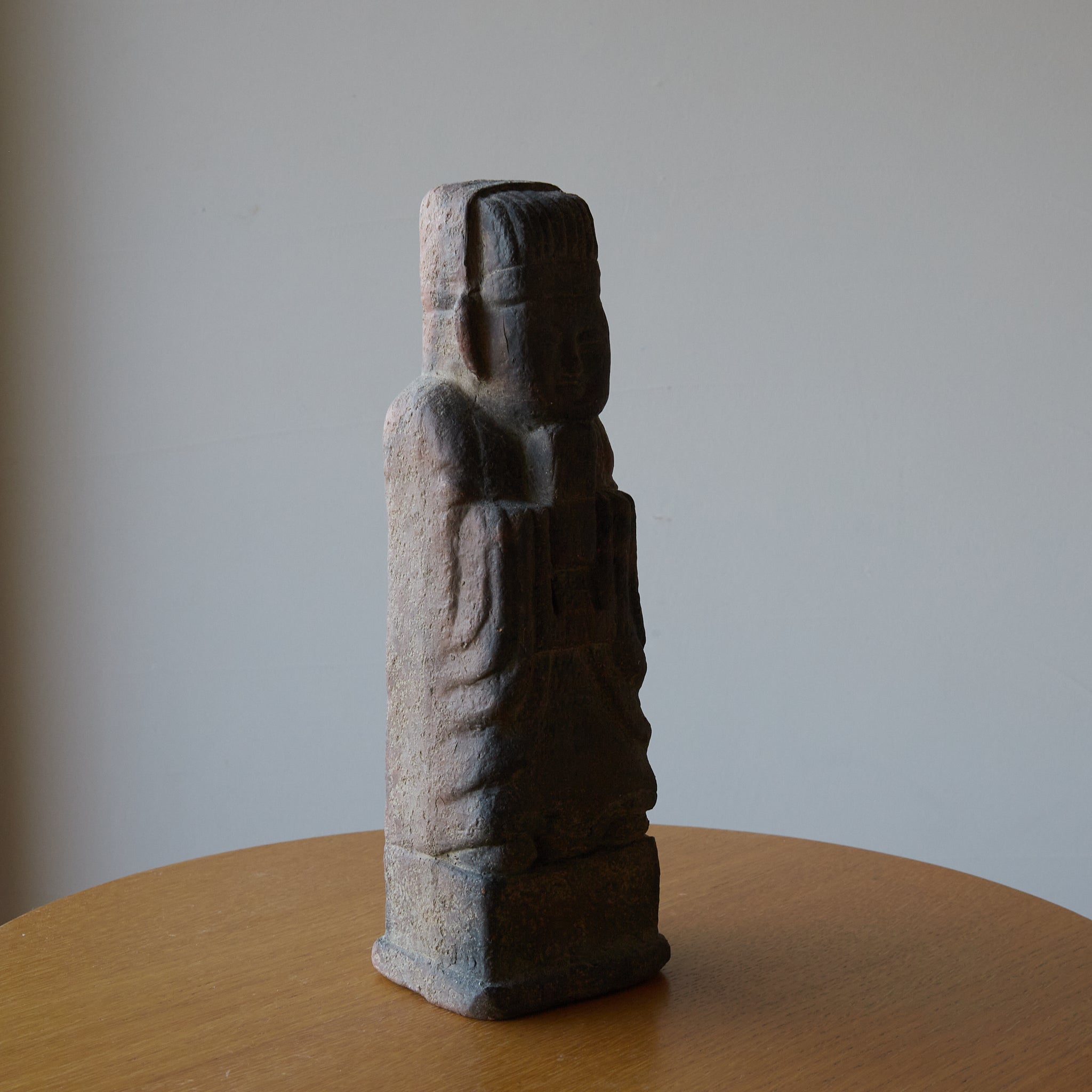 STATUE OF A LITERATUS, Sue-type Earthenware