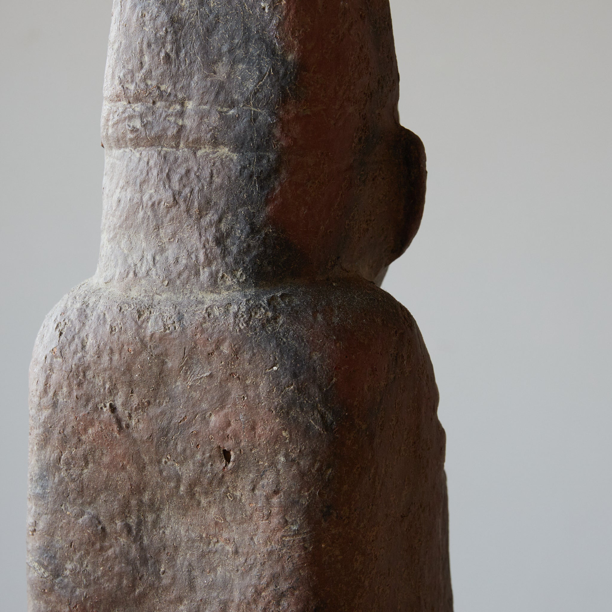 STATUE OF A LITERATUS, Sue-type Earthenware