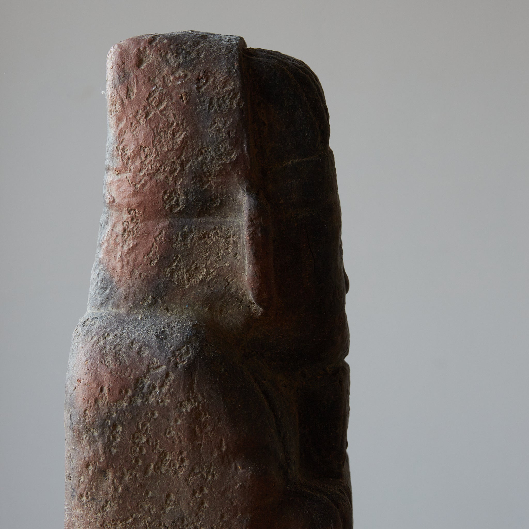 STATUE OF A LITERATUS, Sue-type Earthenware