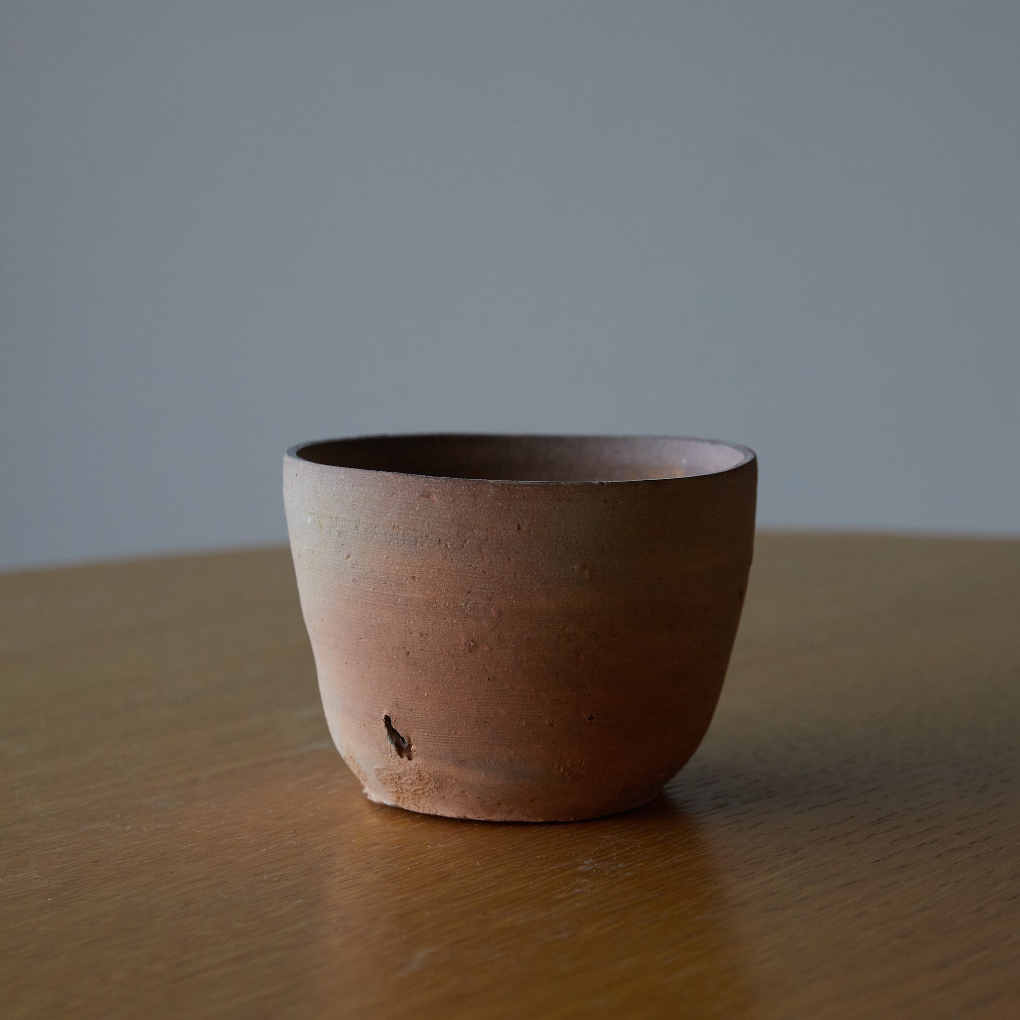 CUENCO / TUBO / TAZÓN DE TÉ, Loza de barro gris, proto-celadón, c, Primavera y Reinos Combatientes(770–221 a. C.)