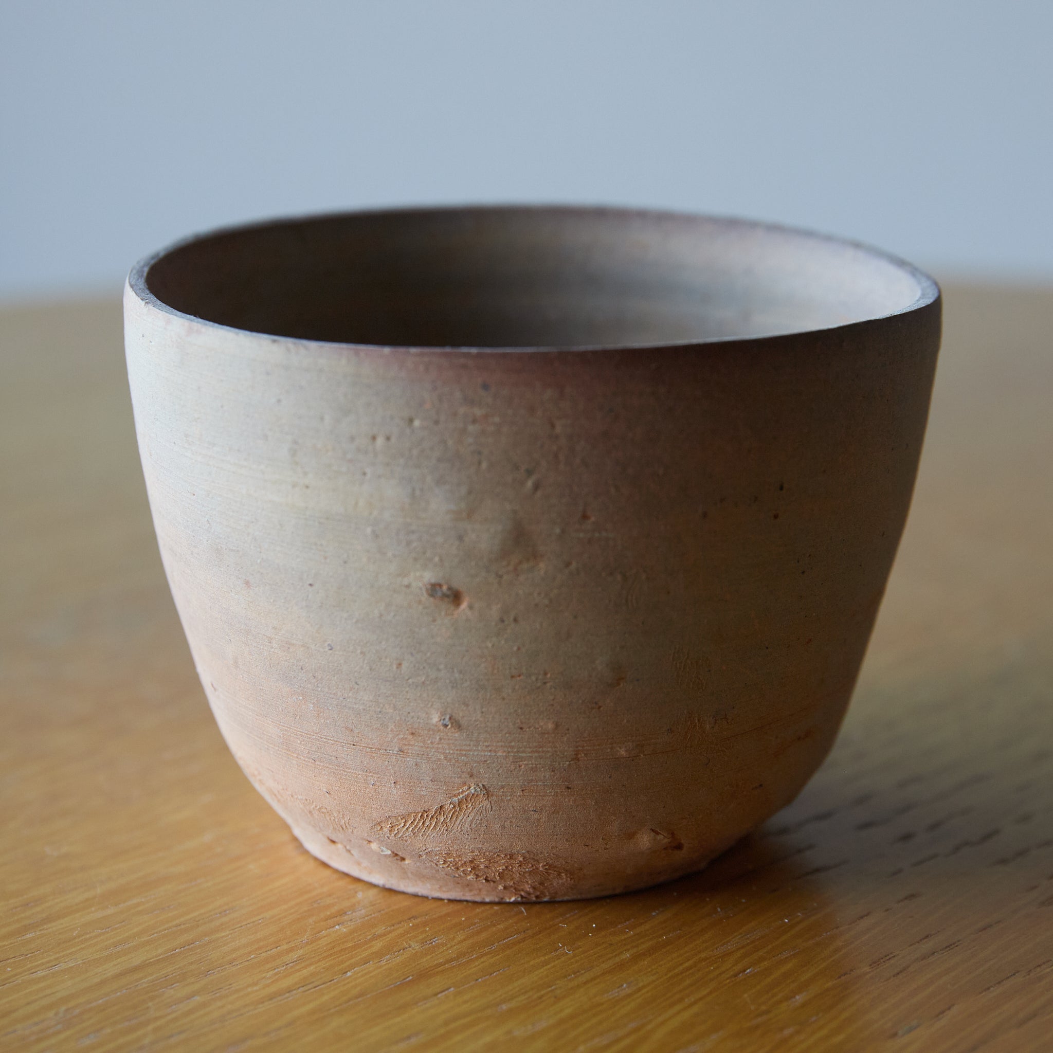 CUENCO / TUBO / TAZÓN DE TÉ, Loza de barro gris, proto-celadón, c, Primavera y Reinos Combatientes(770–221 a. C.)
