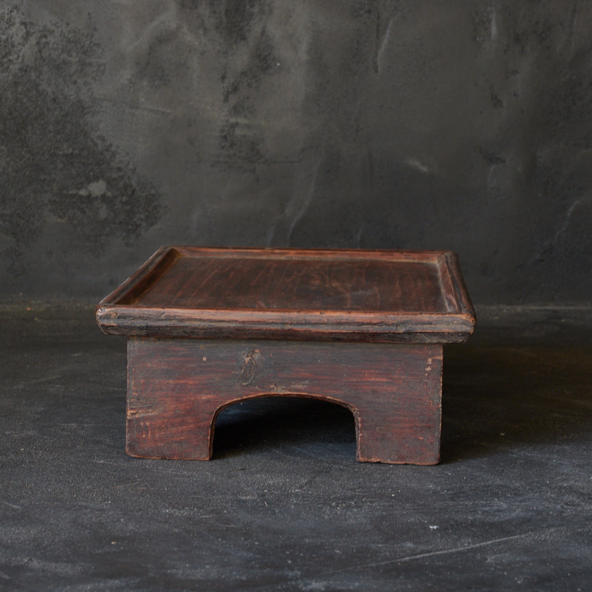 SOPORTE PARA OFRENDAS DE MADERA, b, Dinastía Joseon(1392–1897 d. C.)