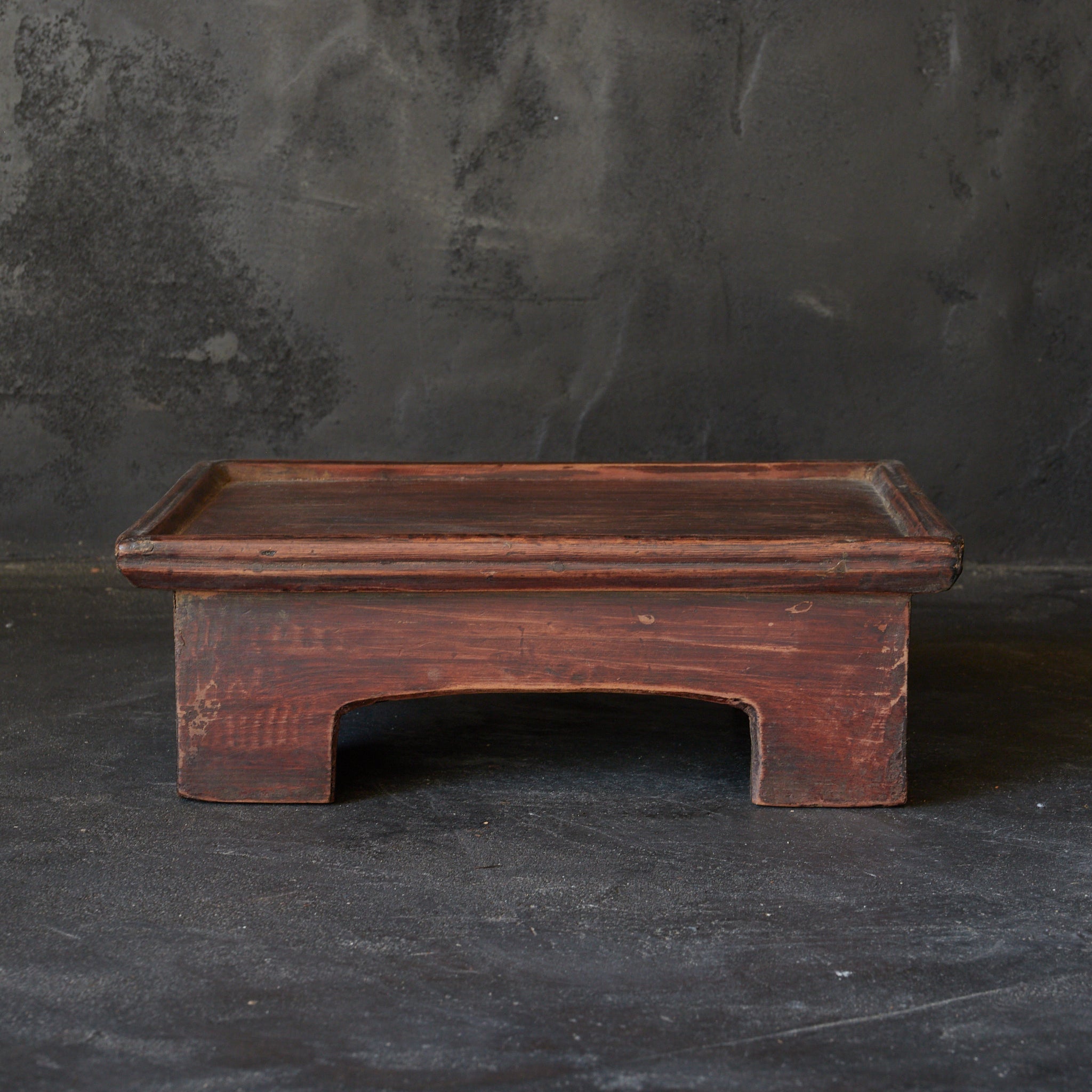 SOPORTE PARA OFRENDAS DE MADERA, b, Dinastía Joseon(1392–1897 d. C.)