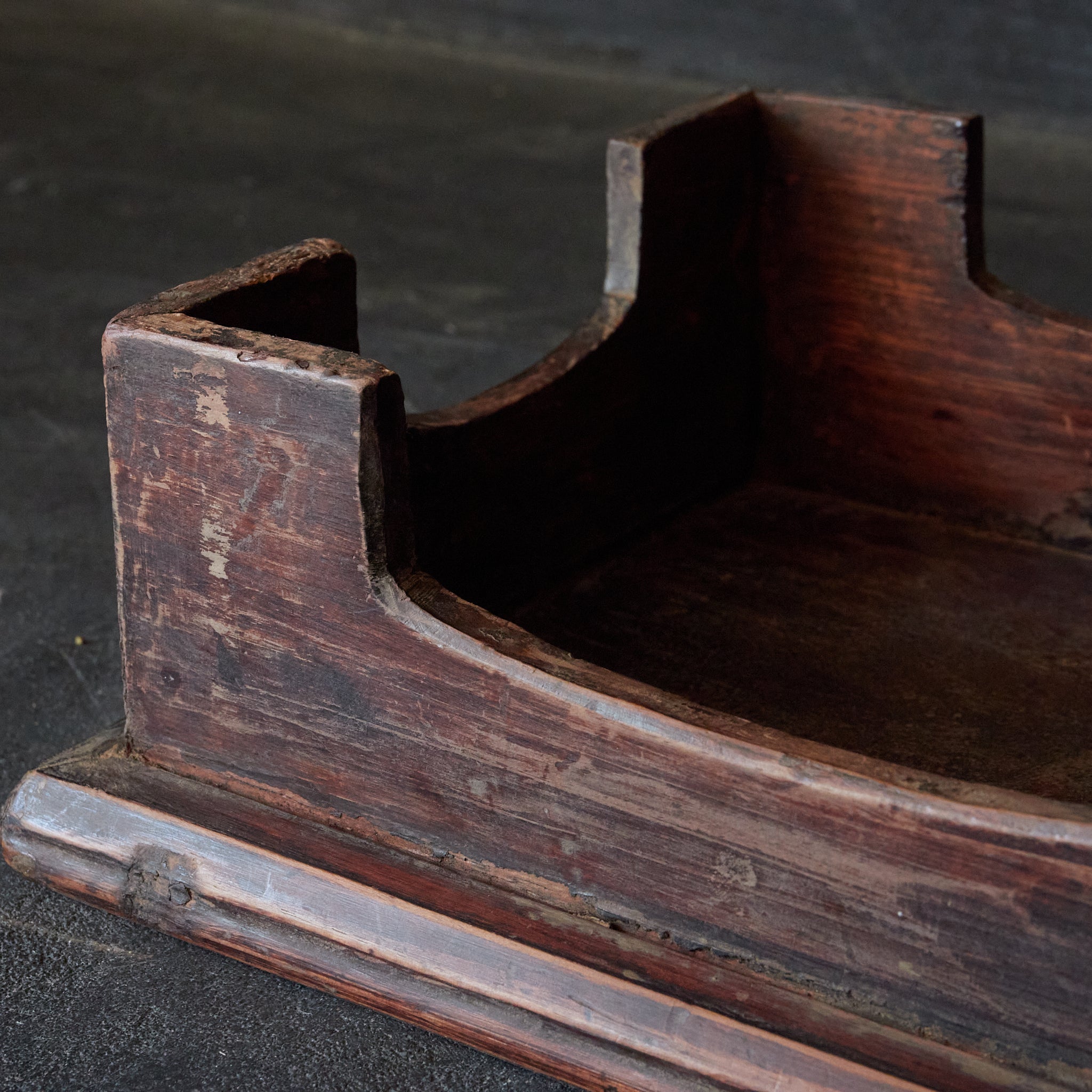 SOPORTE PARA OFRENDAS DE MADERA, b, Dinastía Joseon(1392–1897 d. C.)