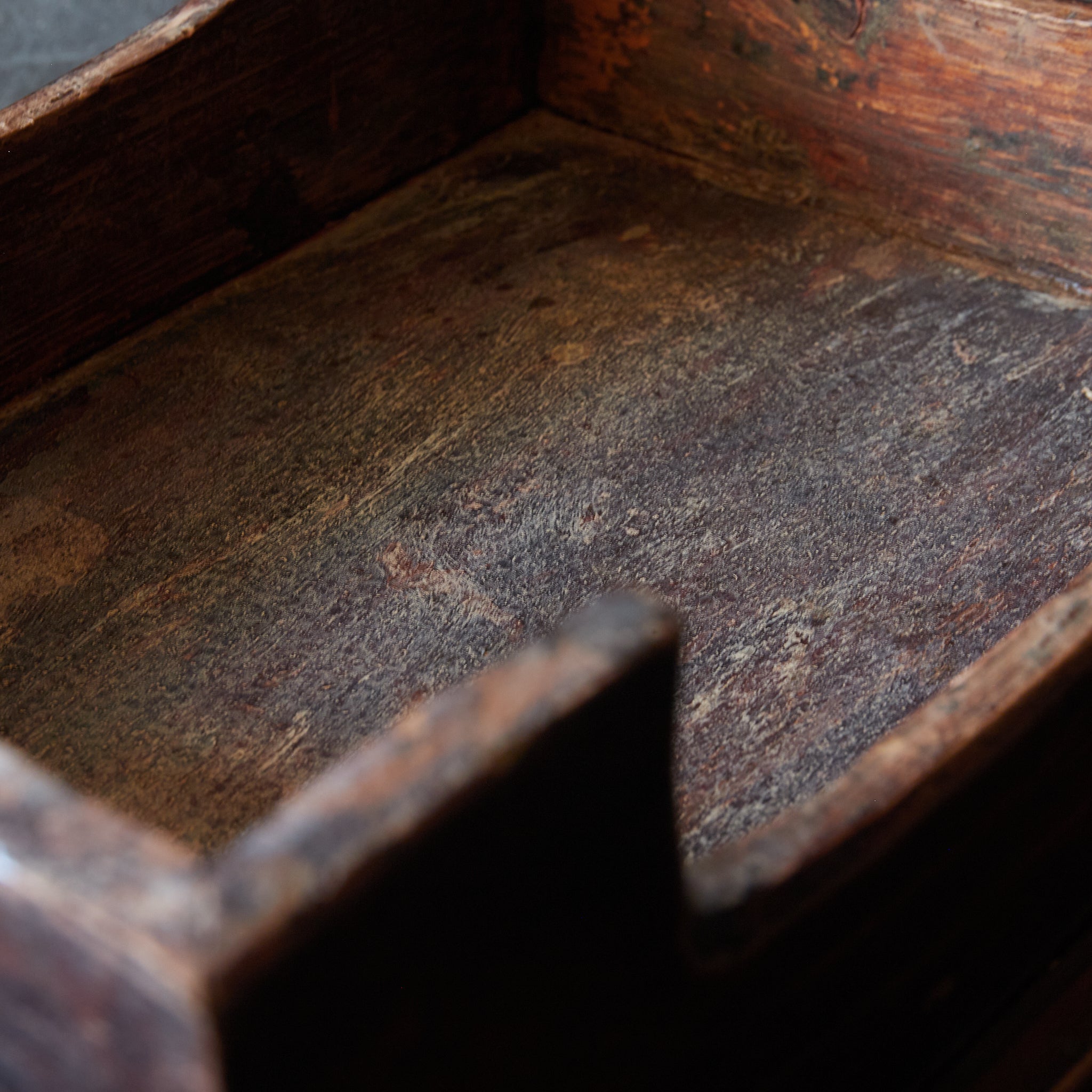 SOPORTE PARA OFRENDAS DE MADERA, b, Dinastía Joseon(1392–1897 d. C.)