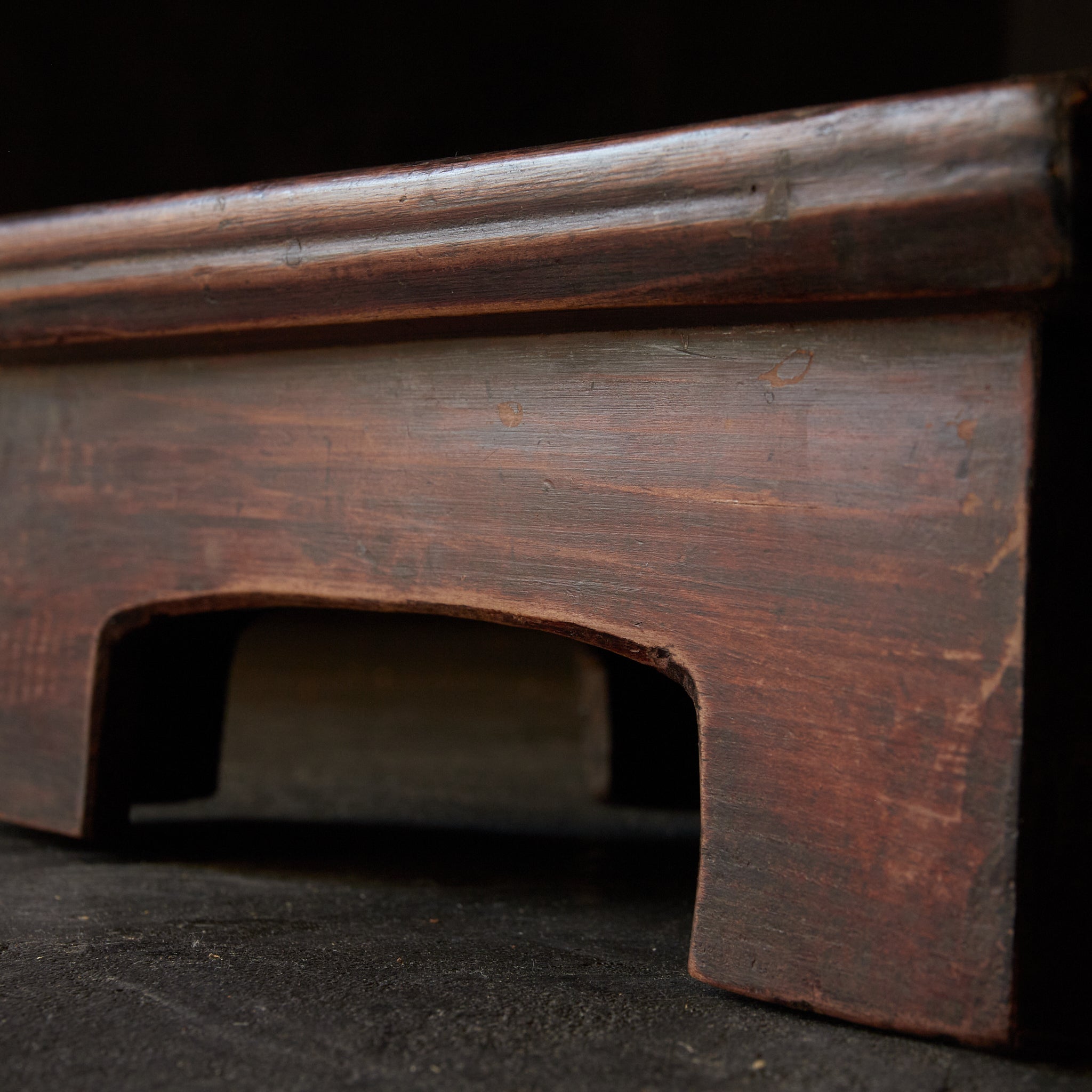 SOPORTE PARA OFRENDAS DE MADERA, b, Dinastía Joseon(1392–1897 d. C.)