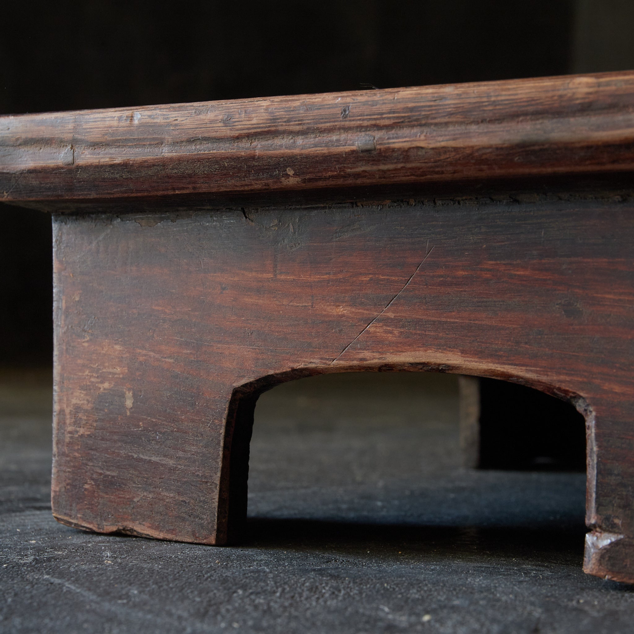 SOPORTE PARA OFRENDAS DE MADERA, b, Dinastía Joseon(1392–1897 d. C.)