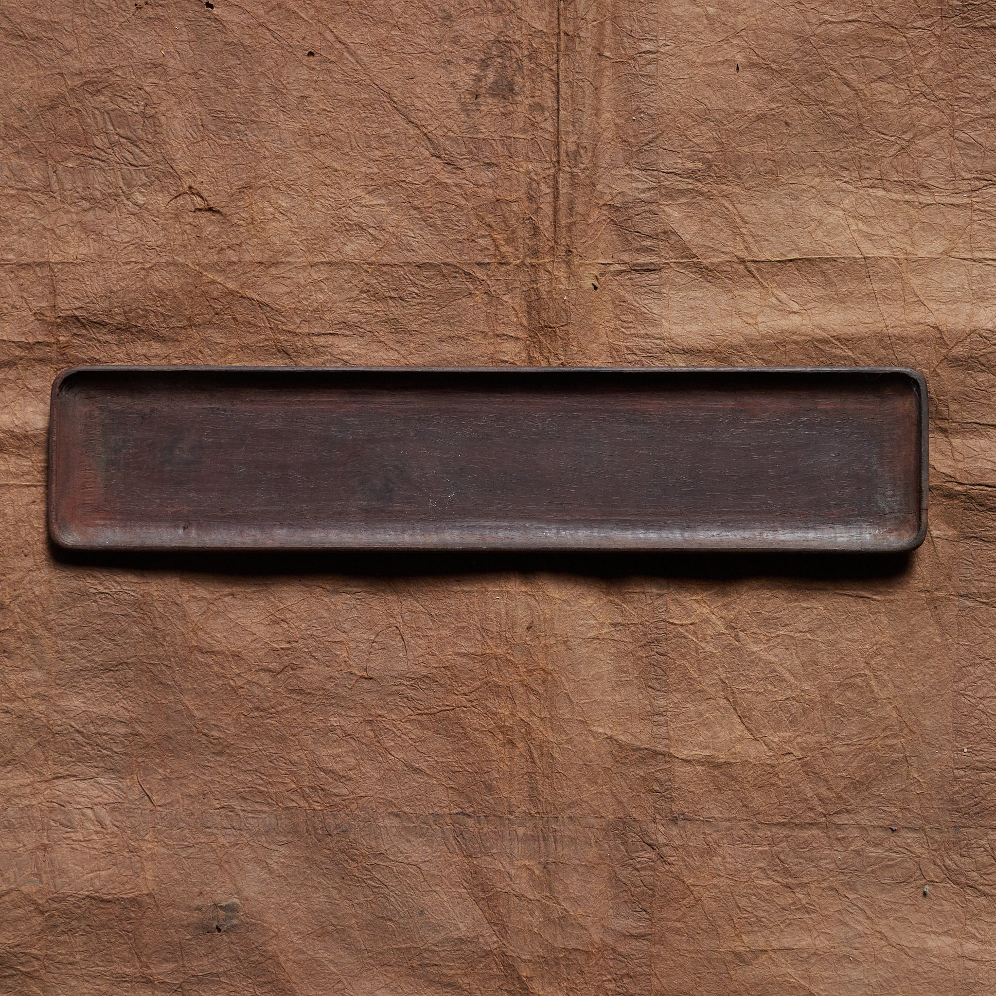 BANDEJA RECTANGULAR LARGA DE MADERA DE CASTAÑA VIEJA, Período Taisho(1912–1926 d. C.)