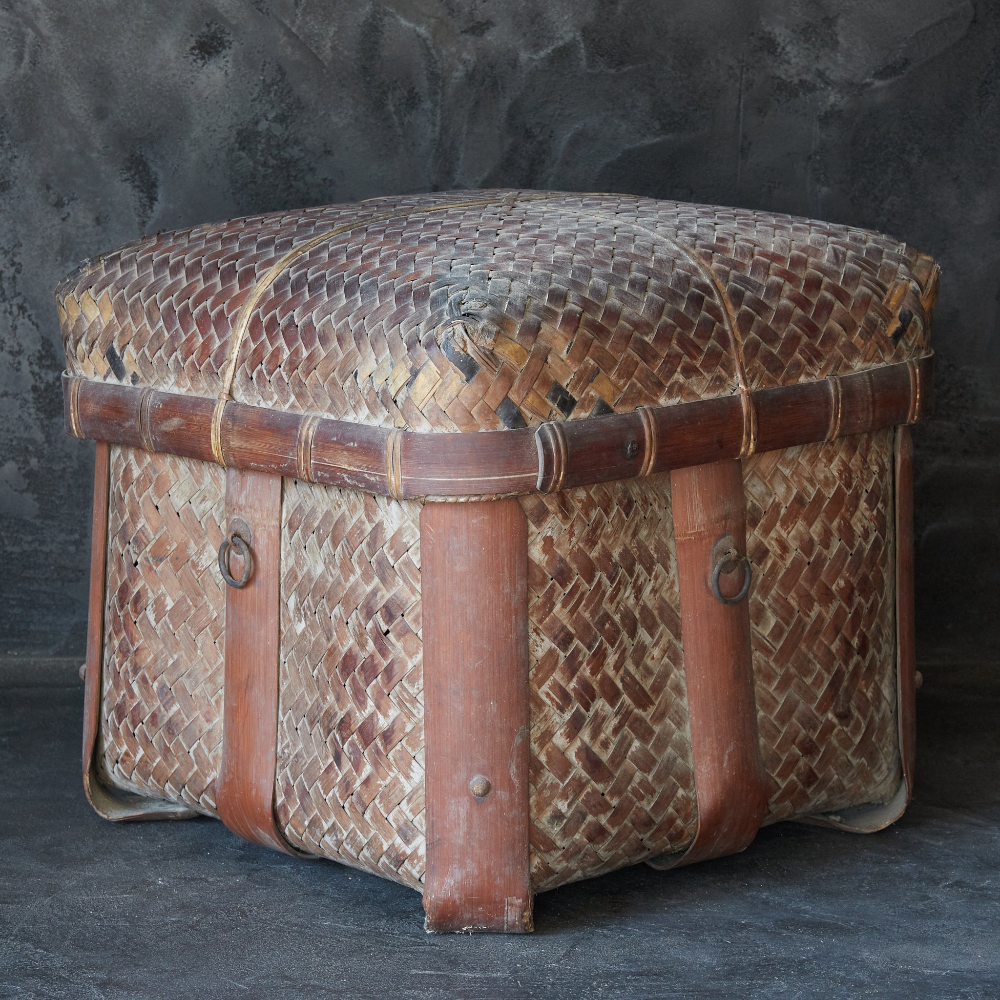 LARGE KUDZU BASKET / TEA BOX, Edo–Meiji Period(1603–1912CE)