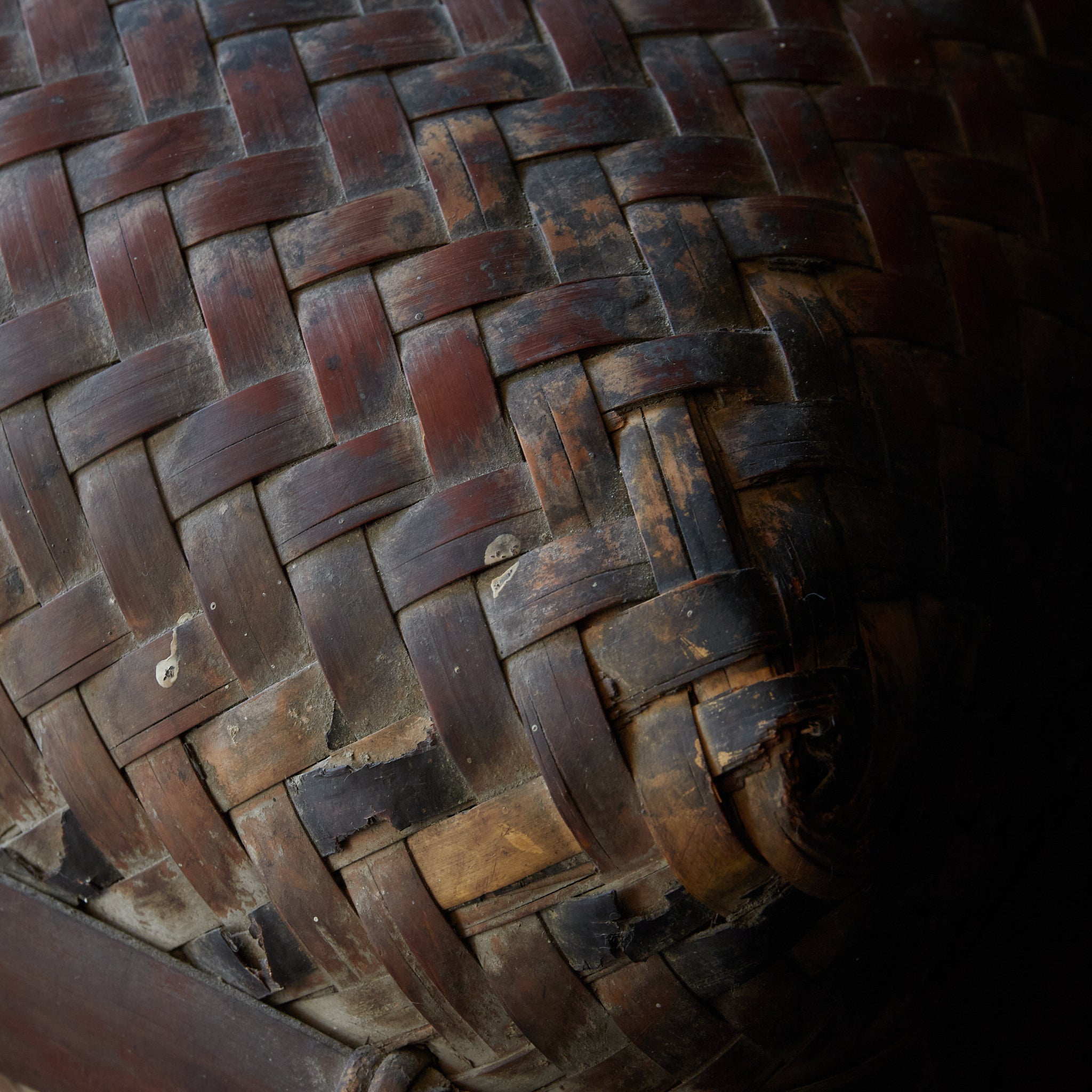 LARGE KUDZU BASKET / TEA BOX, Edo–Meiji Period(1603–1912CE)