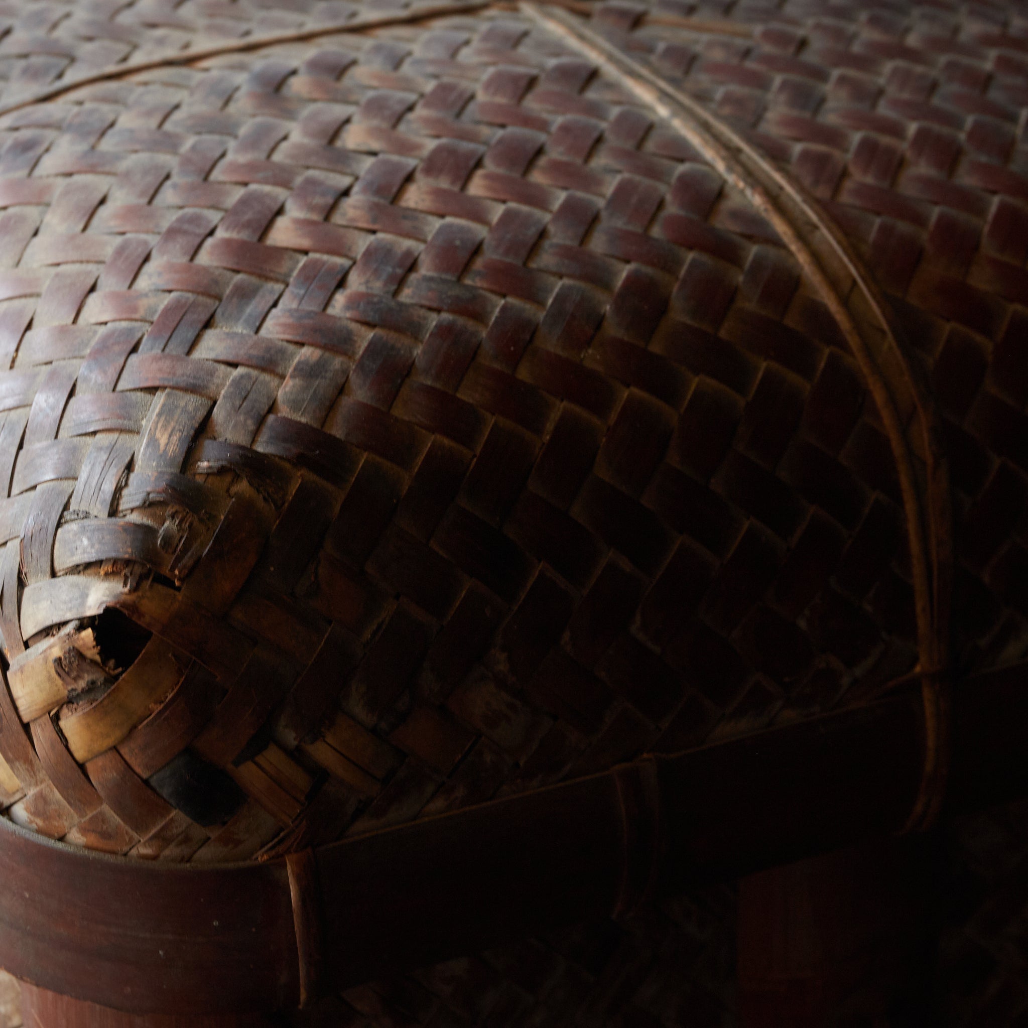 LARGE KUDZU BASKET / TEA BOX, Edo–Meiji Period(1603–1912CE)