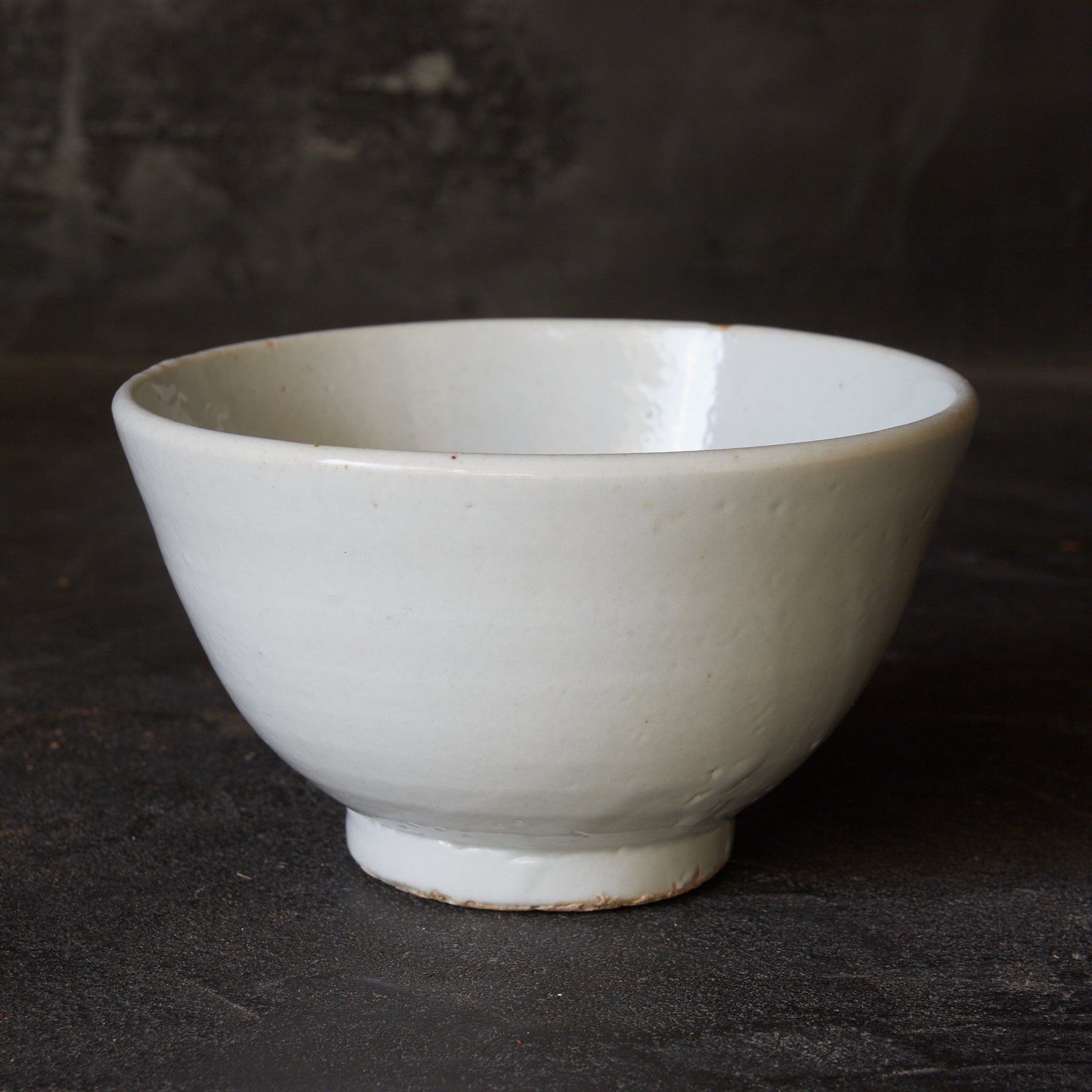 GRAND BOL, Porcelaine blanche, Dynastie Joseon(1392–1897 apr. J.-C.)
