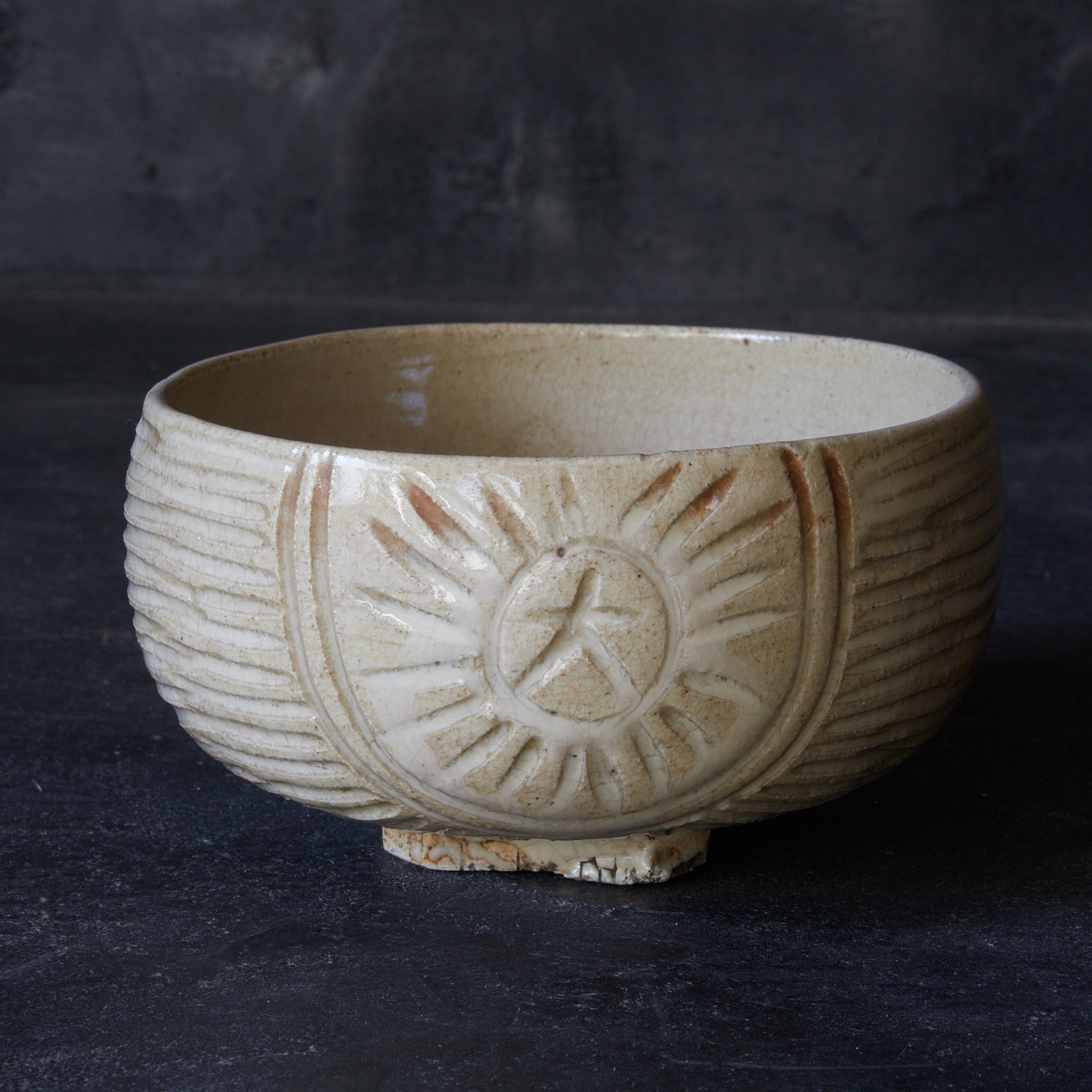 TAZÓN DE TÉ EN FORMA DE BALA DE ARROZ VIEJO, Hagi, Período Edo(1603–1867 d. C.)