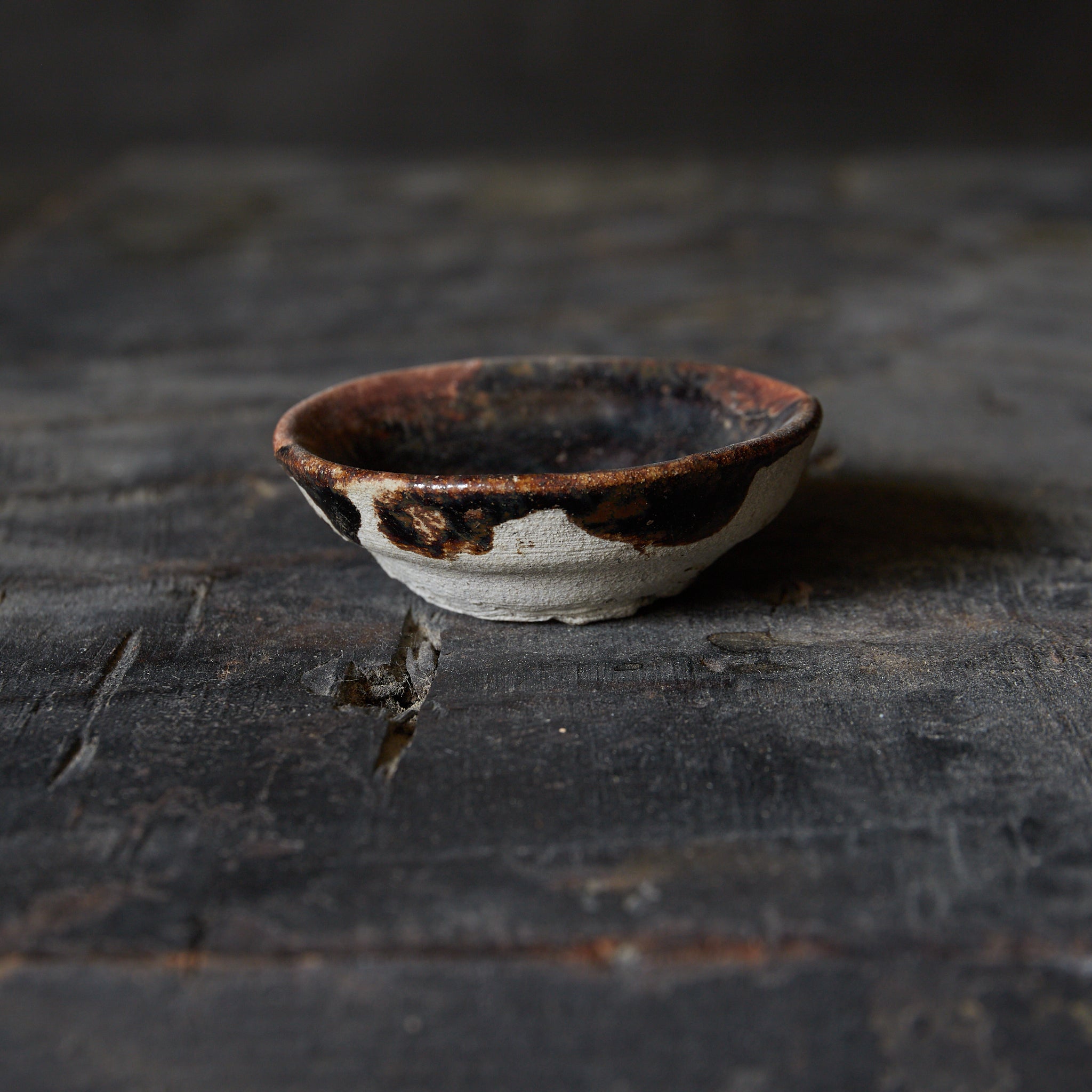 SAKE-BECHER, Braun glasiert, Khmer-Dynastie, Mittelalter(12.–16. Jahrhundert)