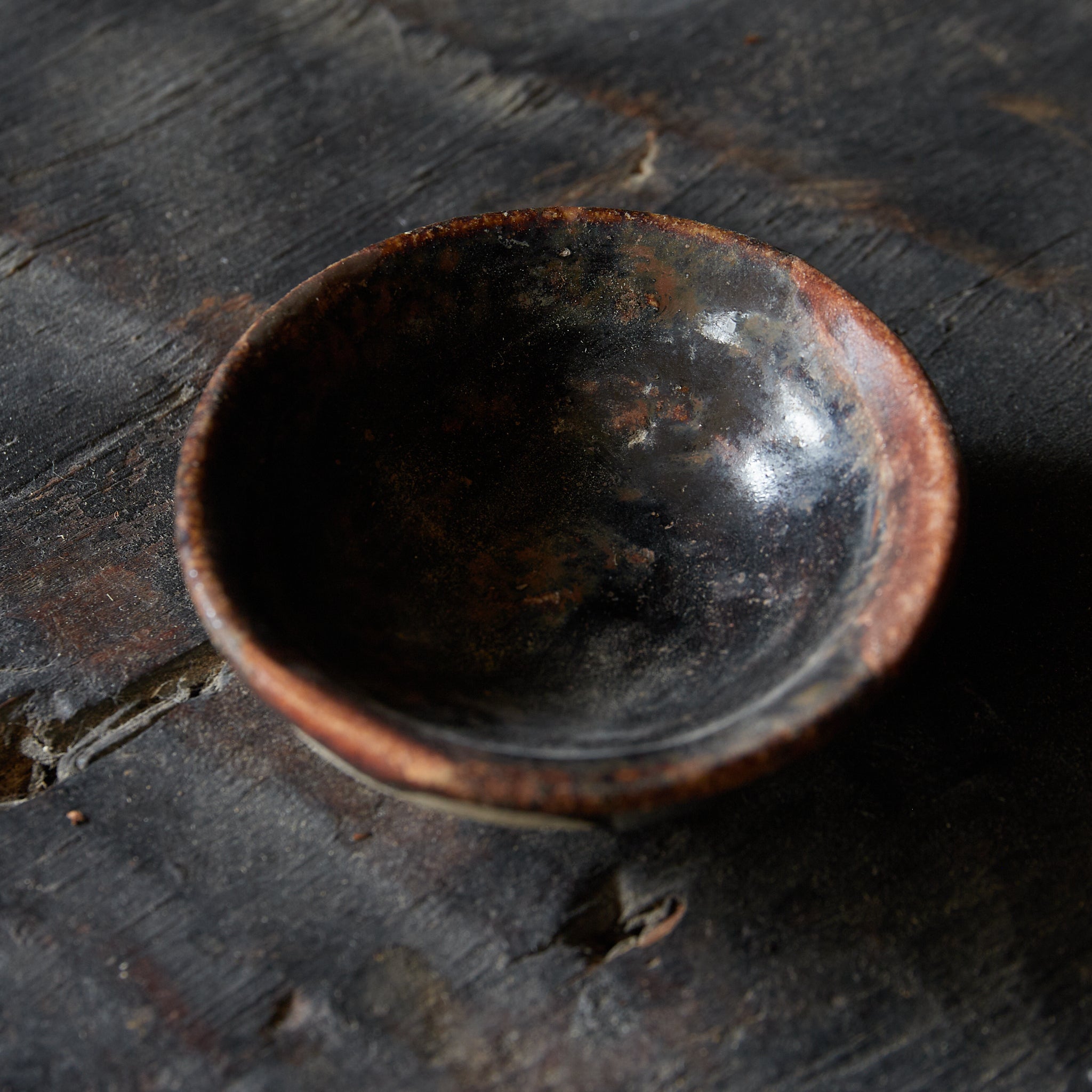 SAKE-BECHER, Braun glasiert, Khmer-Dynastie, Mittelalter(12.–16. Jahrhundert)