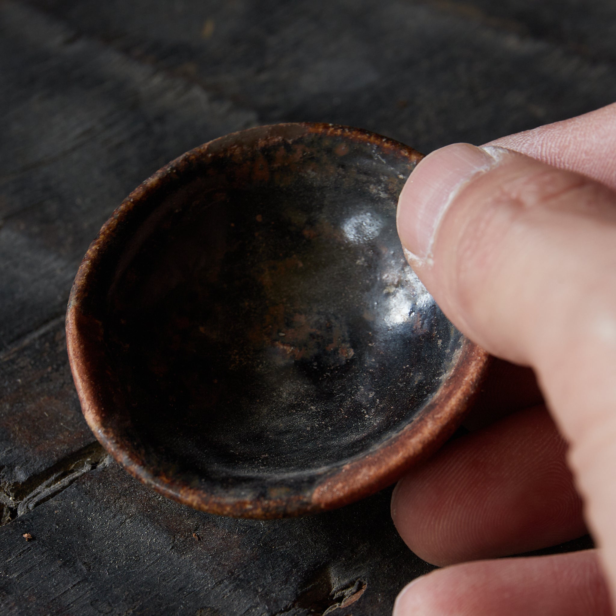 SAKE-BECHER, Braun glasiert, Khmer-Dynastie, Mittelalter(12.–16. Jahrhundert)