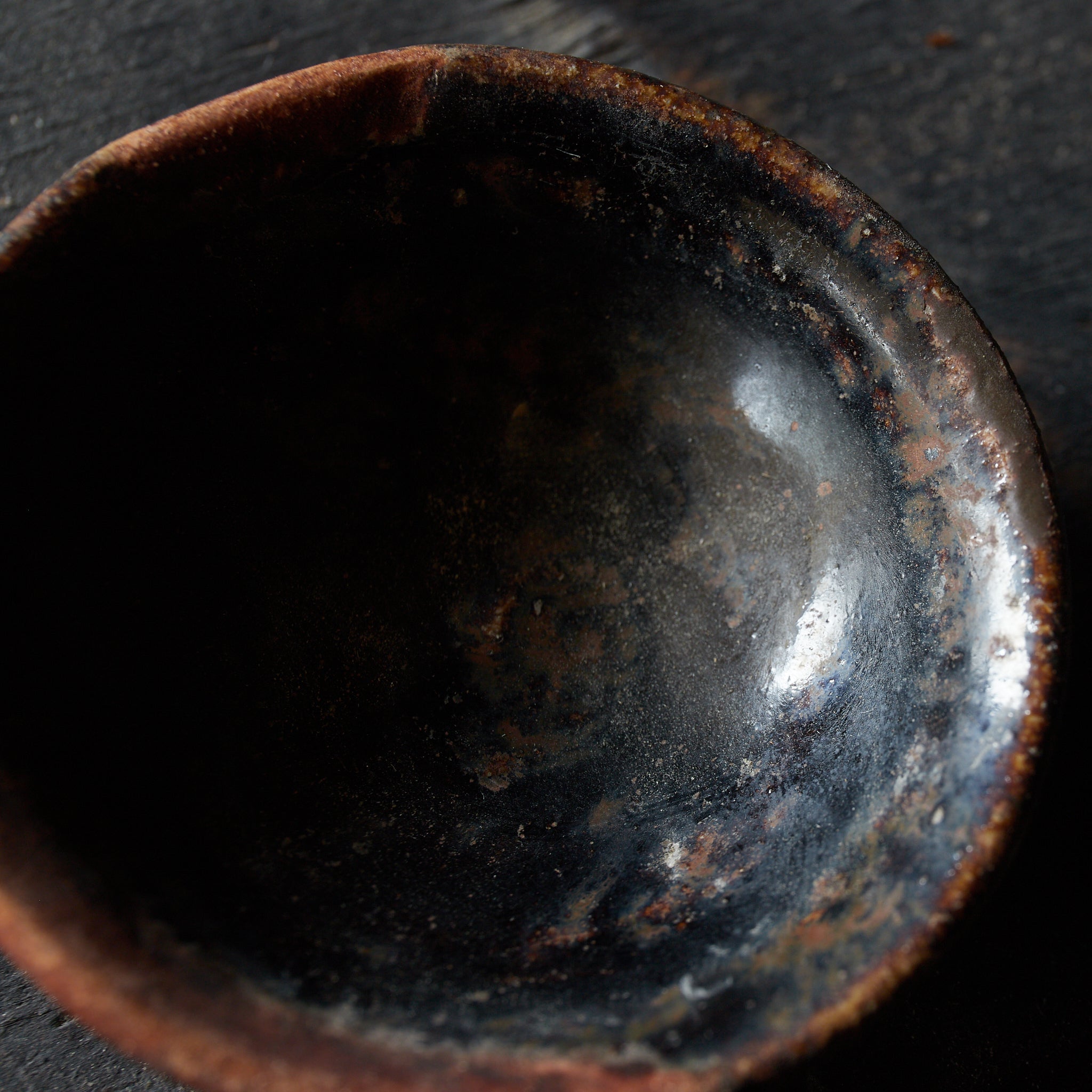 SAKE-BECHER, Braun glasiert, Khmer-Dynastie, Mittelalter(12.–16. Jahrhundert)