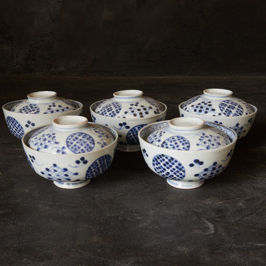江戸時代 伊万里染付幾何学点紋蓋茶碗 五客組(1603–1867 CE)