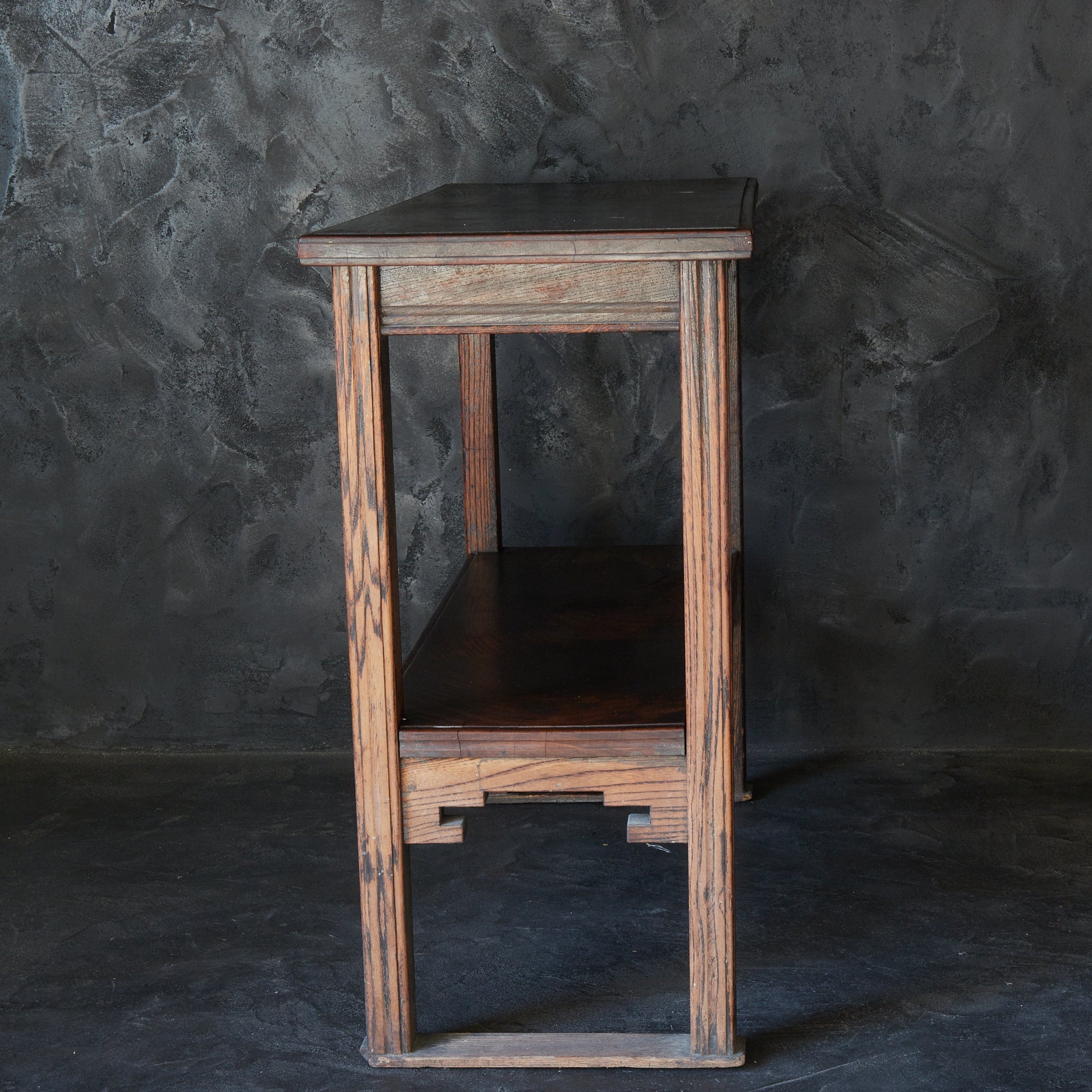 PRECIOUS WOOD DISPLAY CABINET, Qing Dynasty(1616–1911CE)