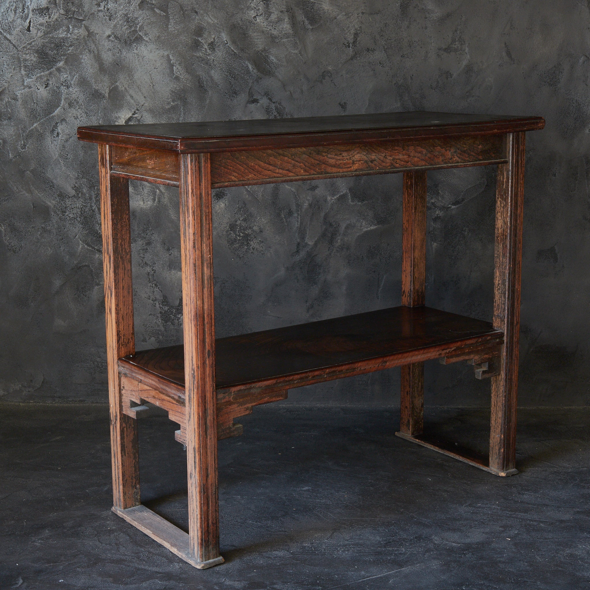 PRECIOUS WOOD DISPLAY CABINET, Qing Dynasty(1616–1911CE)