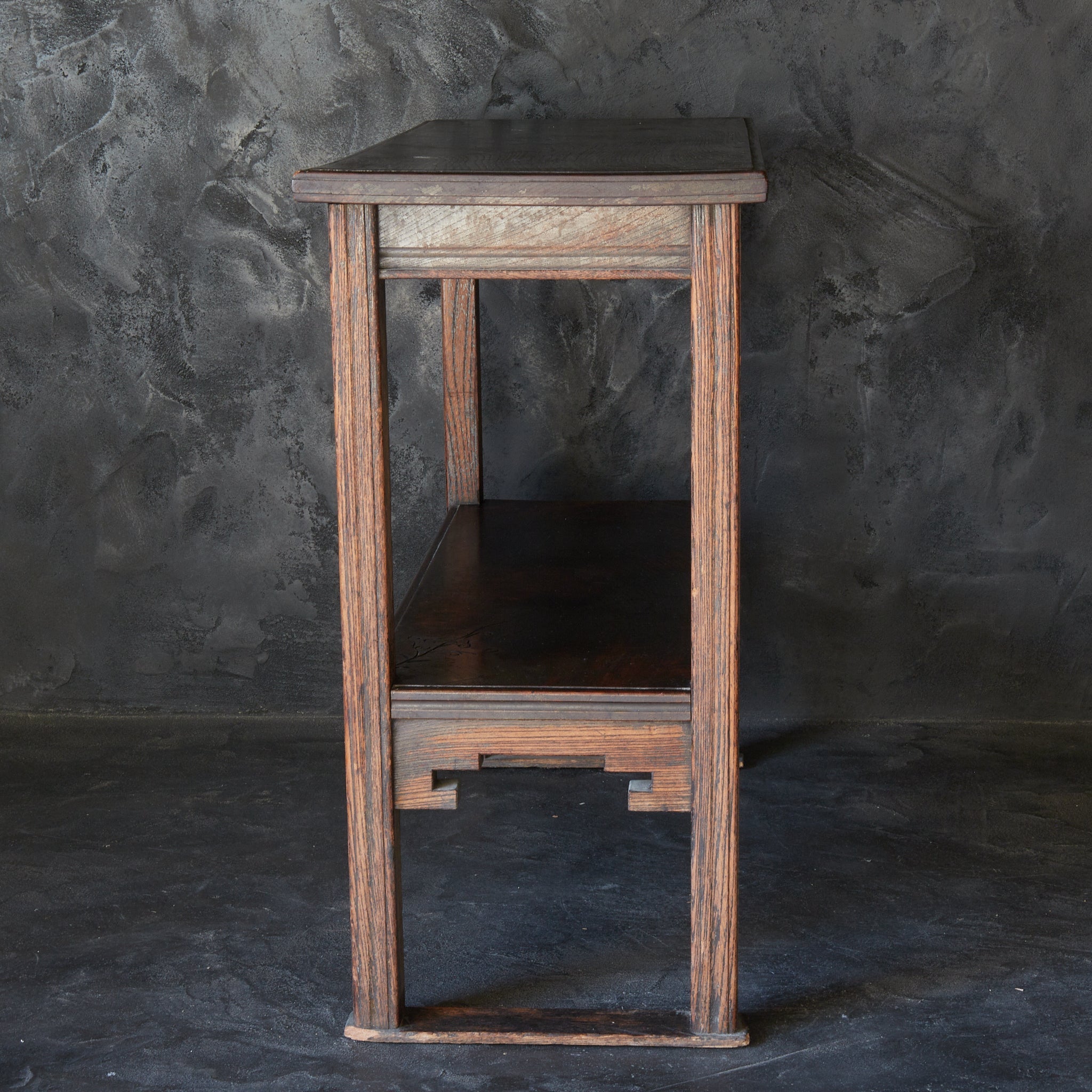 PRECIOUS WOOD DISPLAY CABINET, Qing Dynasty(1616–1911CE)