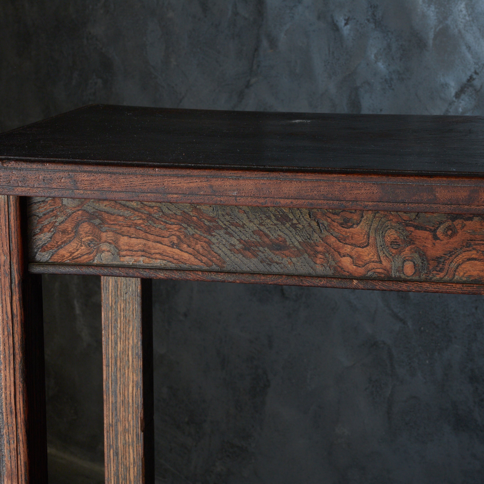 PRECIOUS WOOD DISPLAY CABINET, Qing Dynasty(1616–1911CE)
