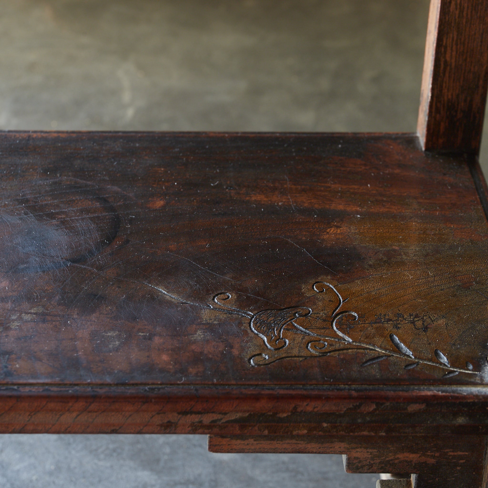 PRECIOUS WOOD DISPLAY CABINET, Qing Dynasty(1616–1911CE)